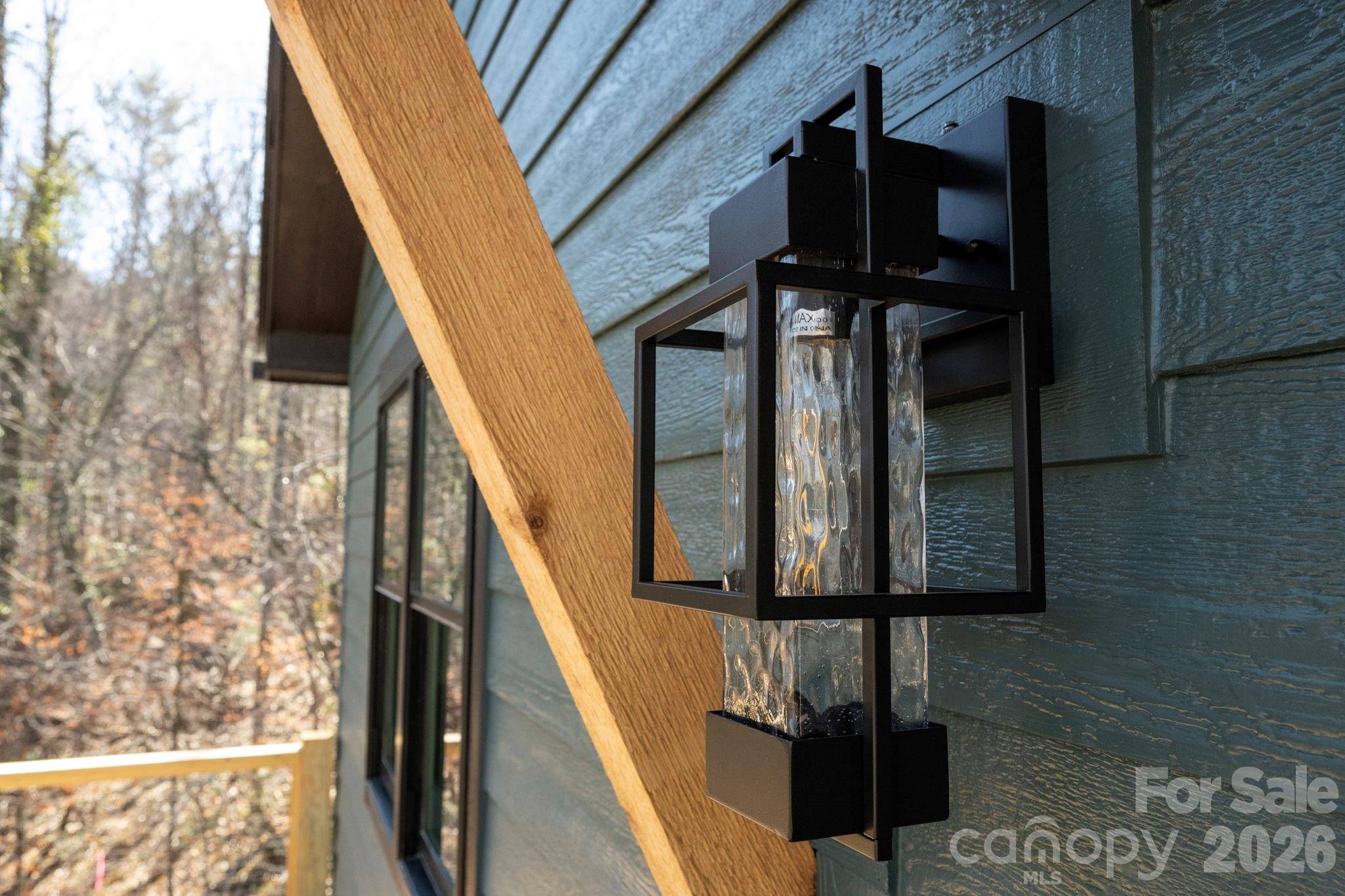 22 Deep Woods Road — Weaverville