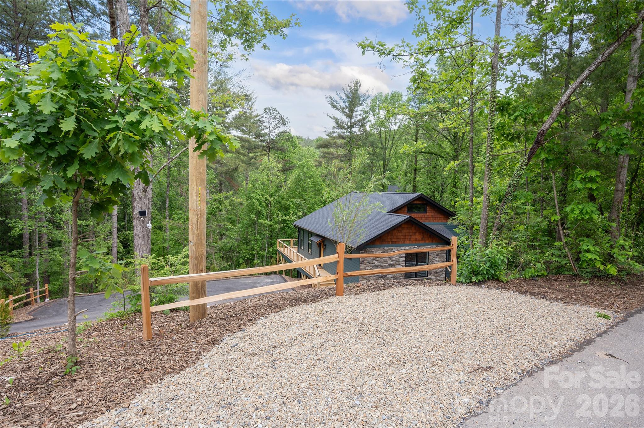 22 Deep Woods Road — Weaverville