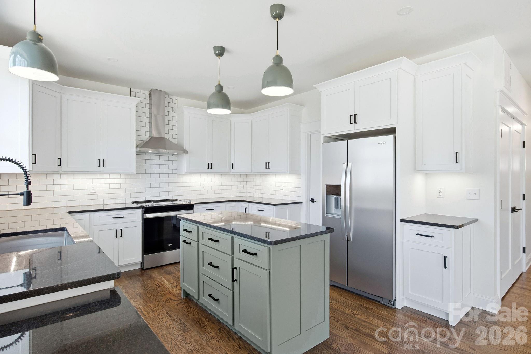 22 Deep Woods Road — Weaverville