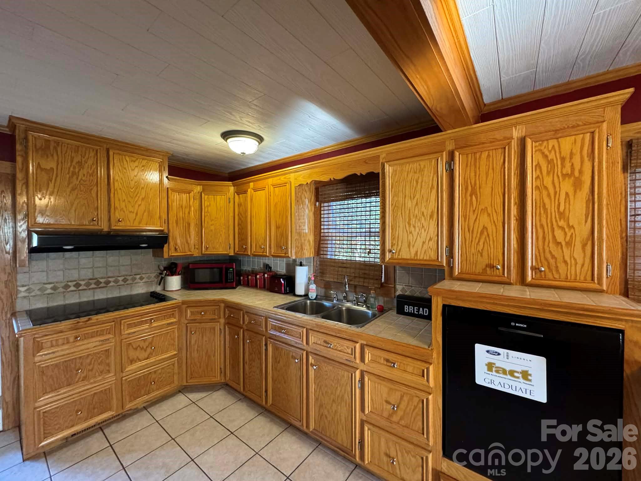 155 Sawyer Road — Hays