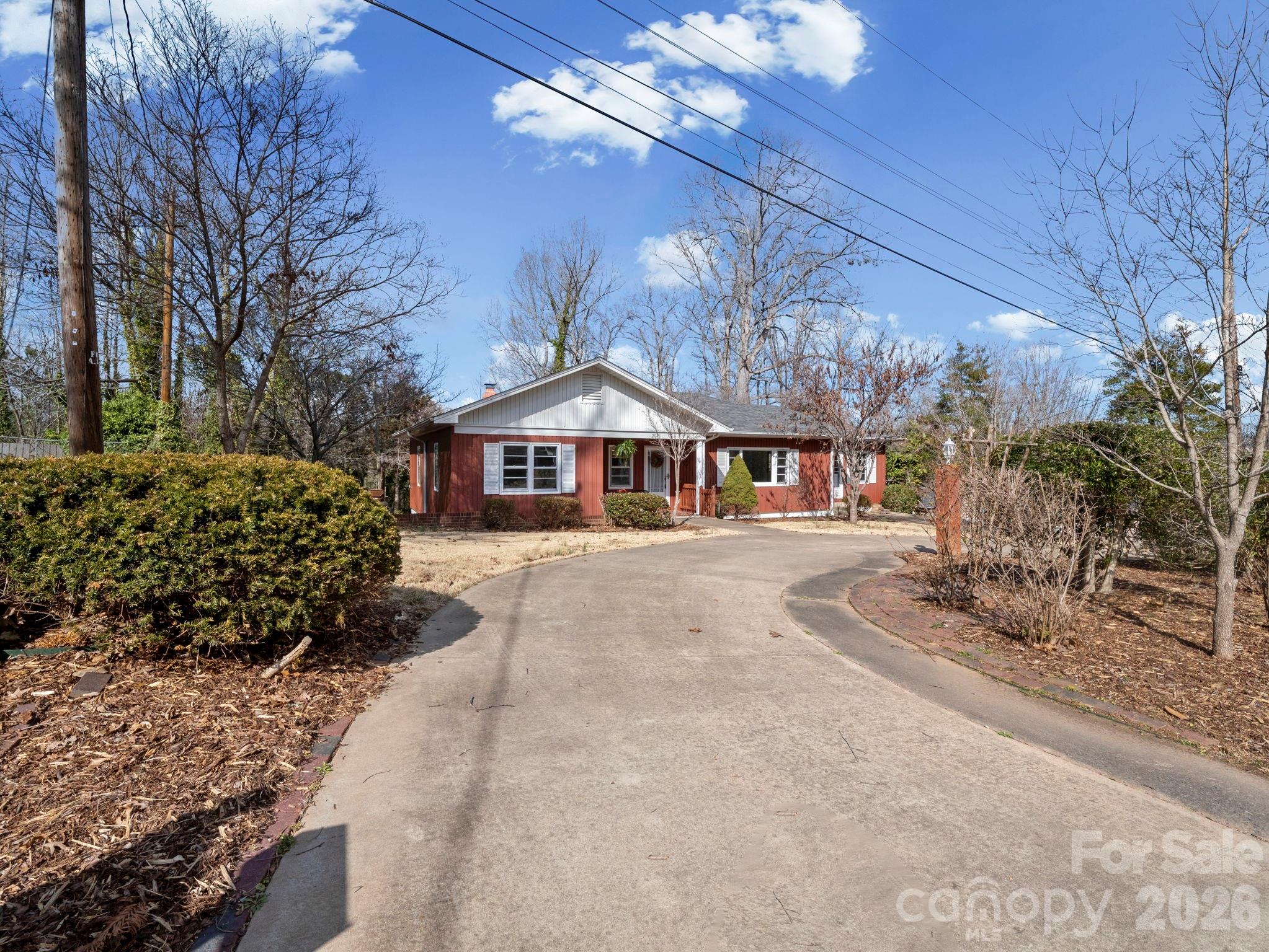 204 Fernwood Drive — Rutherfordton