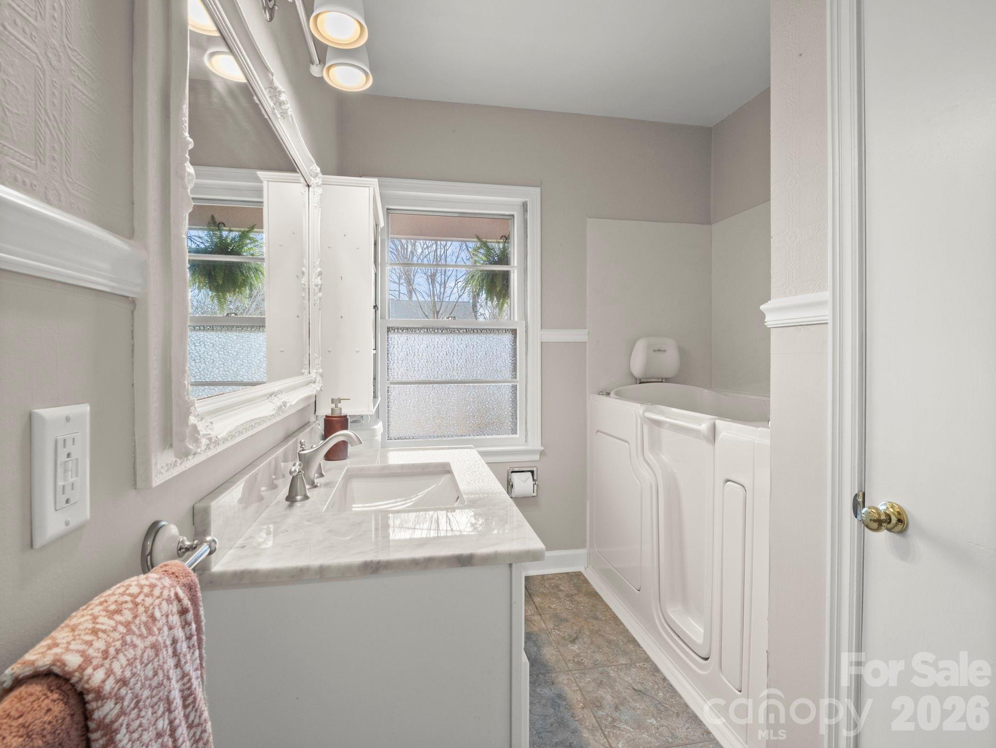 204 Fernwood Drive — Rutherfordton