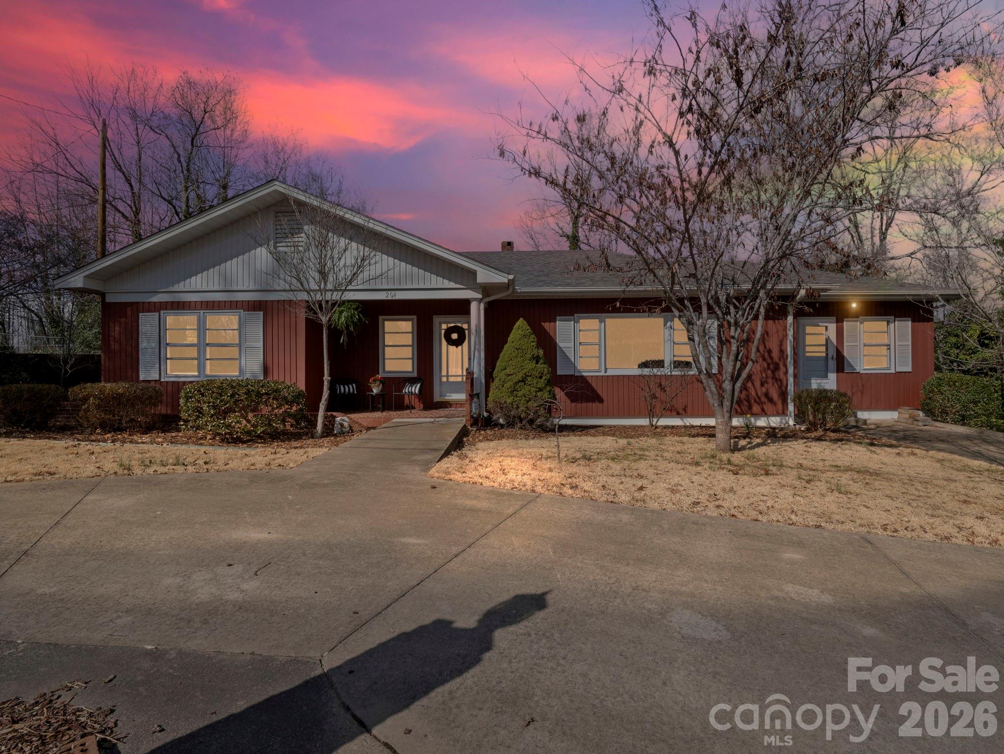 204 Fernwood Drive — Rutherfordton