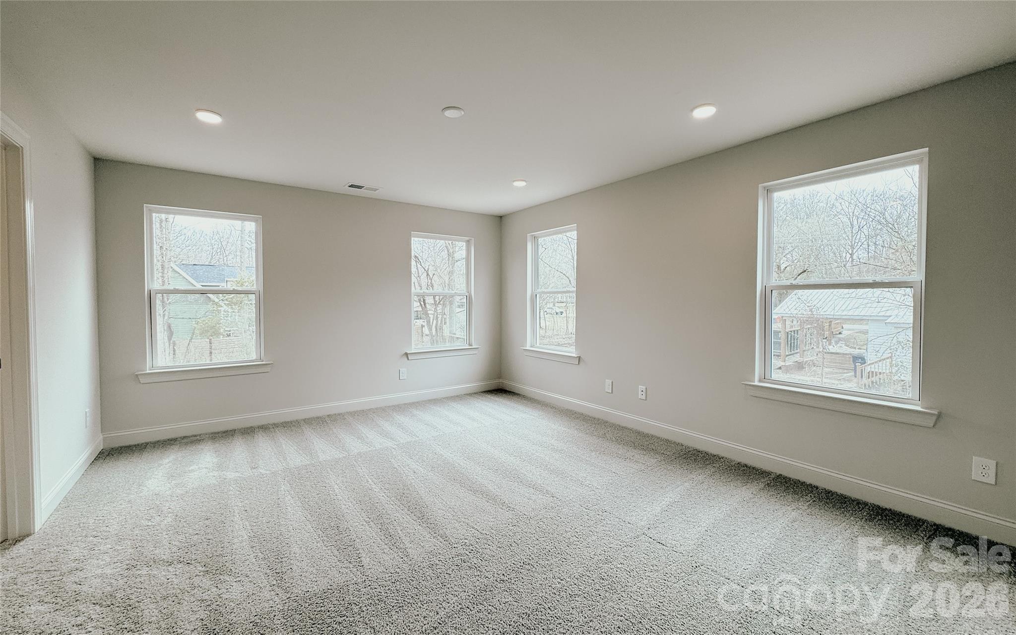 304 Woodside Drive — Harrisburg