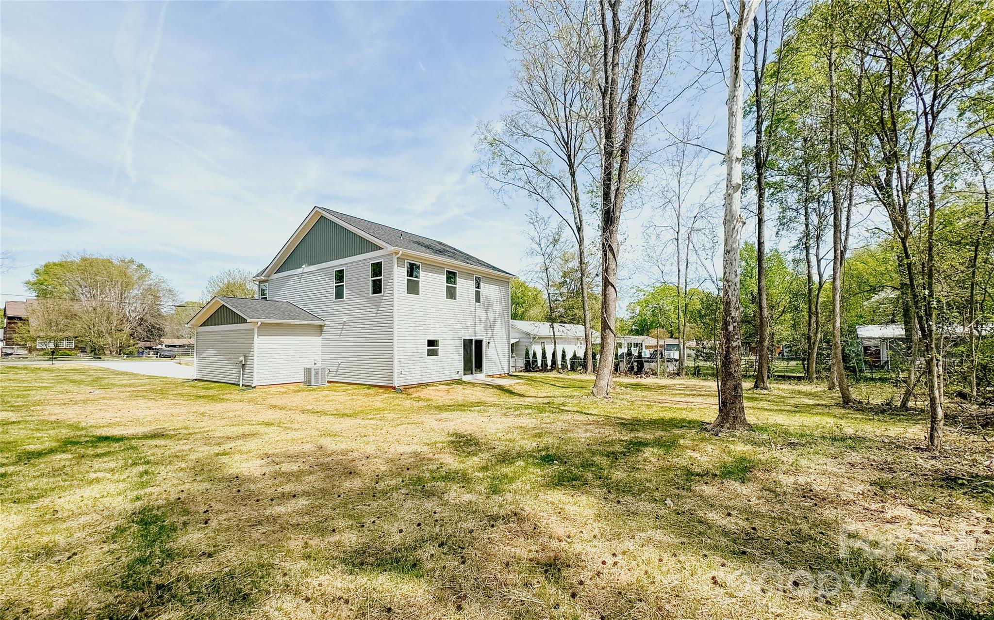 304 Woodside Drive — Harrisburg