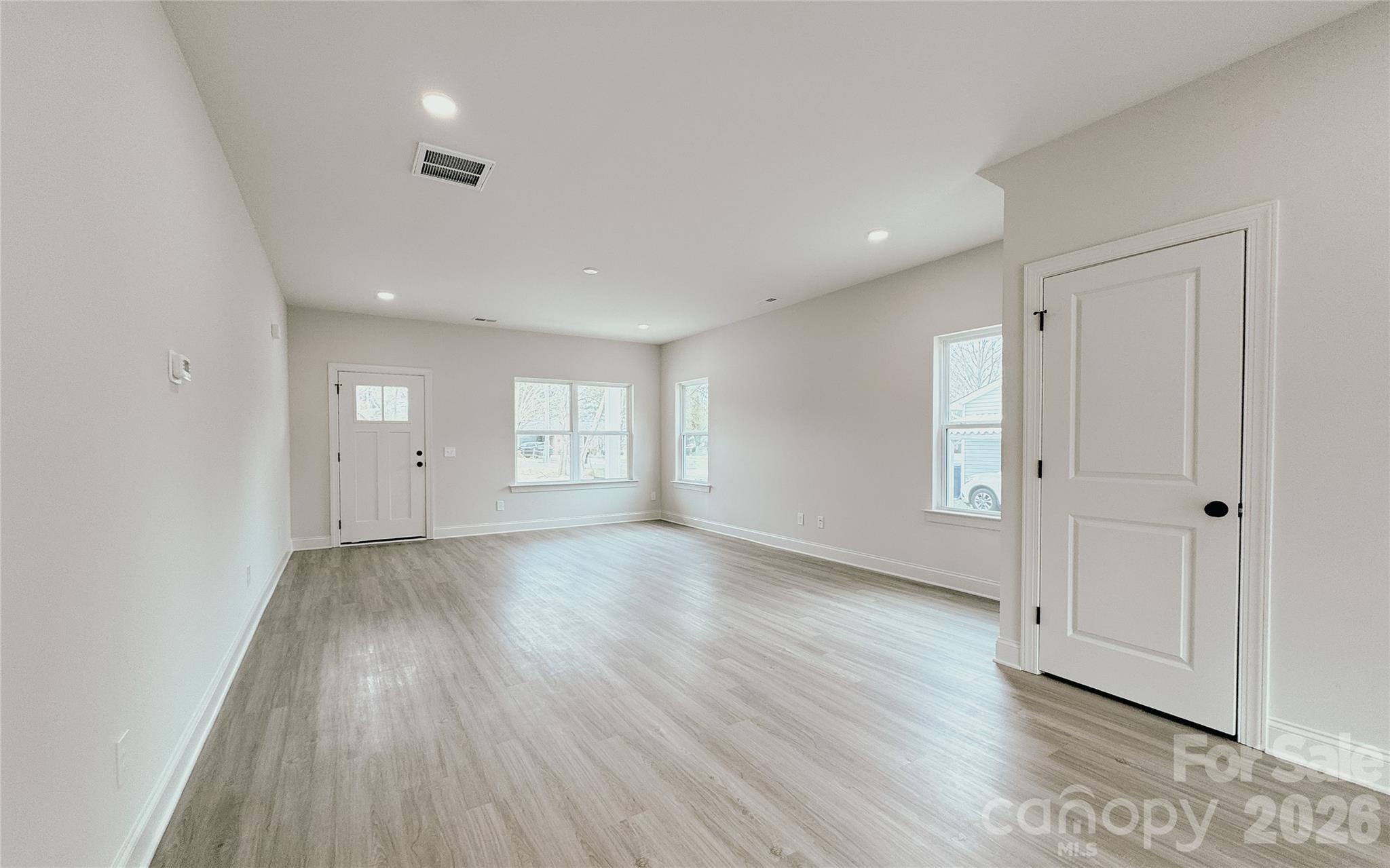 304 Woodside Drive — Harrisburg