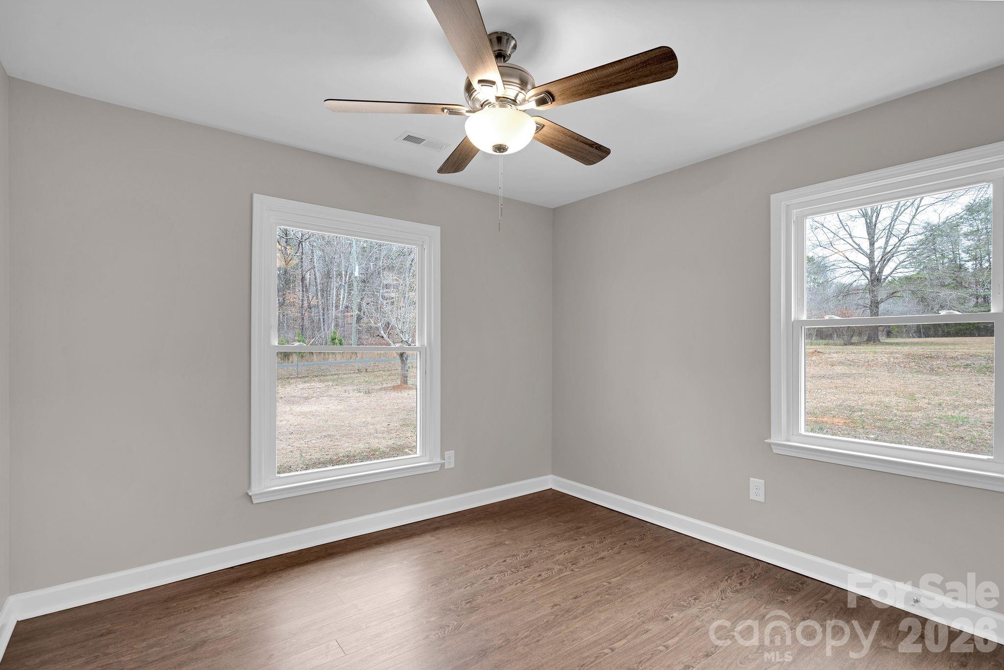 6125 Holland Drive #6 — Clover