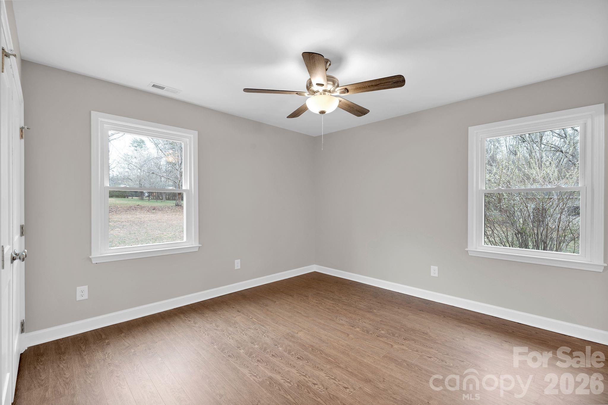 6125 Holland Drive #6 — Clover