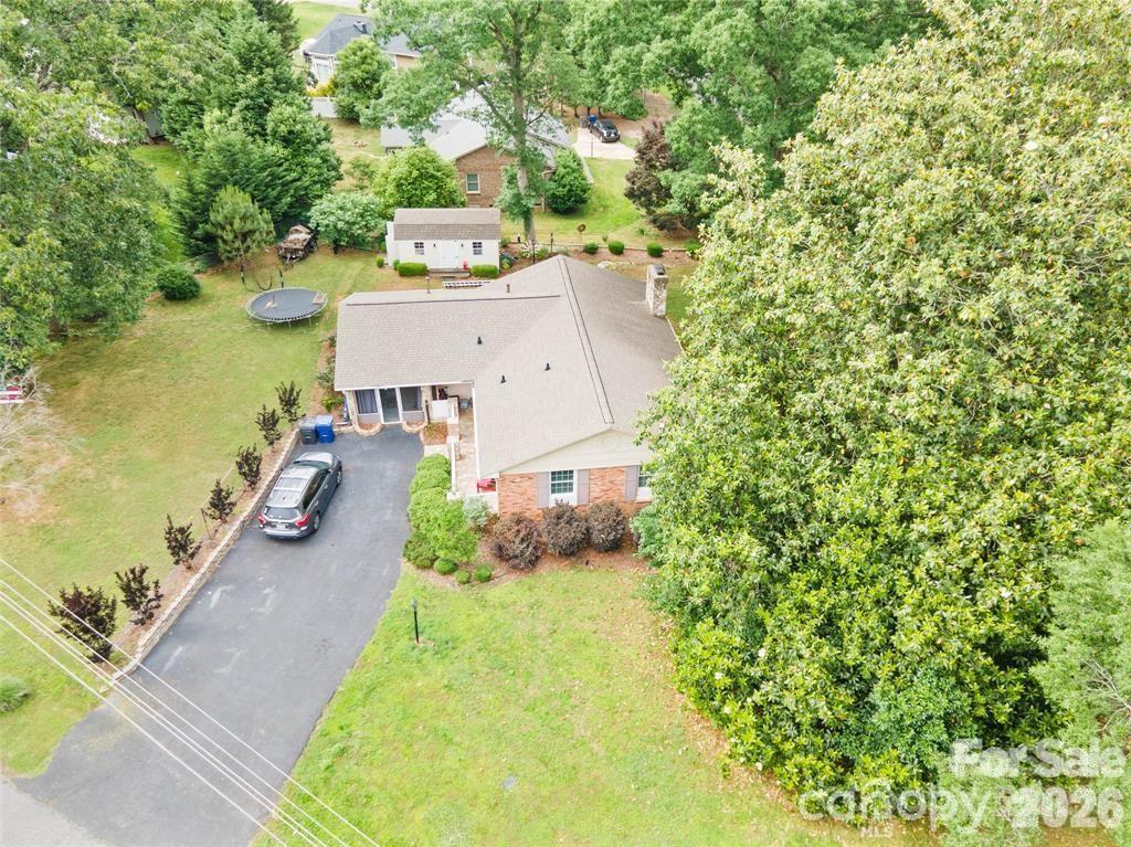 211 General Stonewall Jackson Drive — Stanley