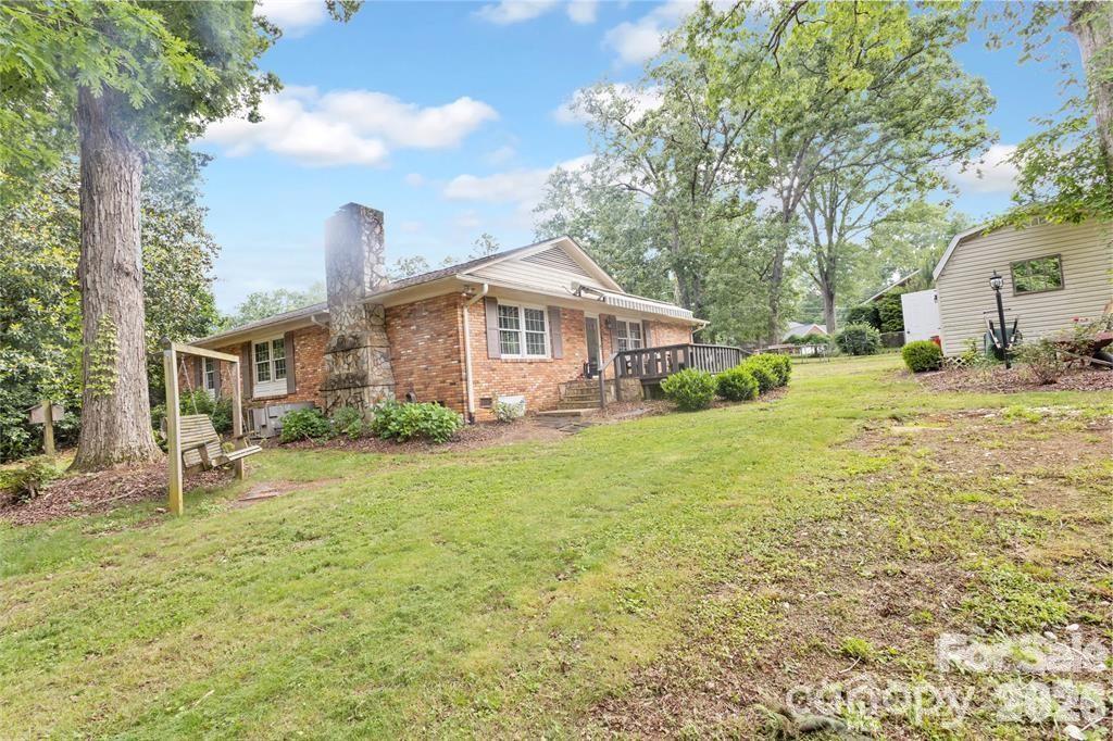 211 General Stonewall Jackson Drive — Stanley