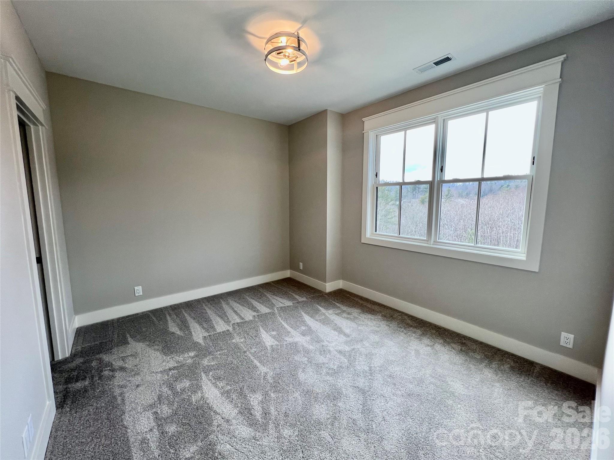 105 Chimney Chase Trail — Hendersonville
