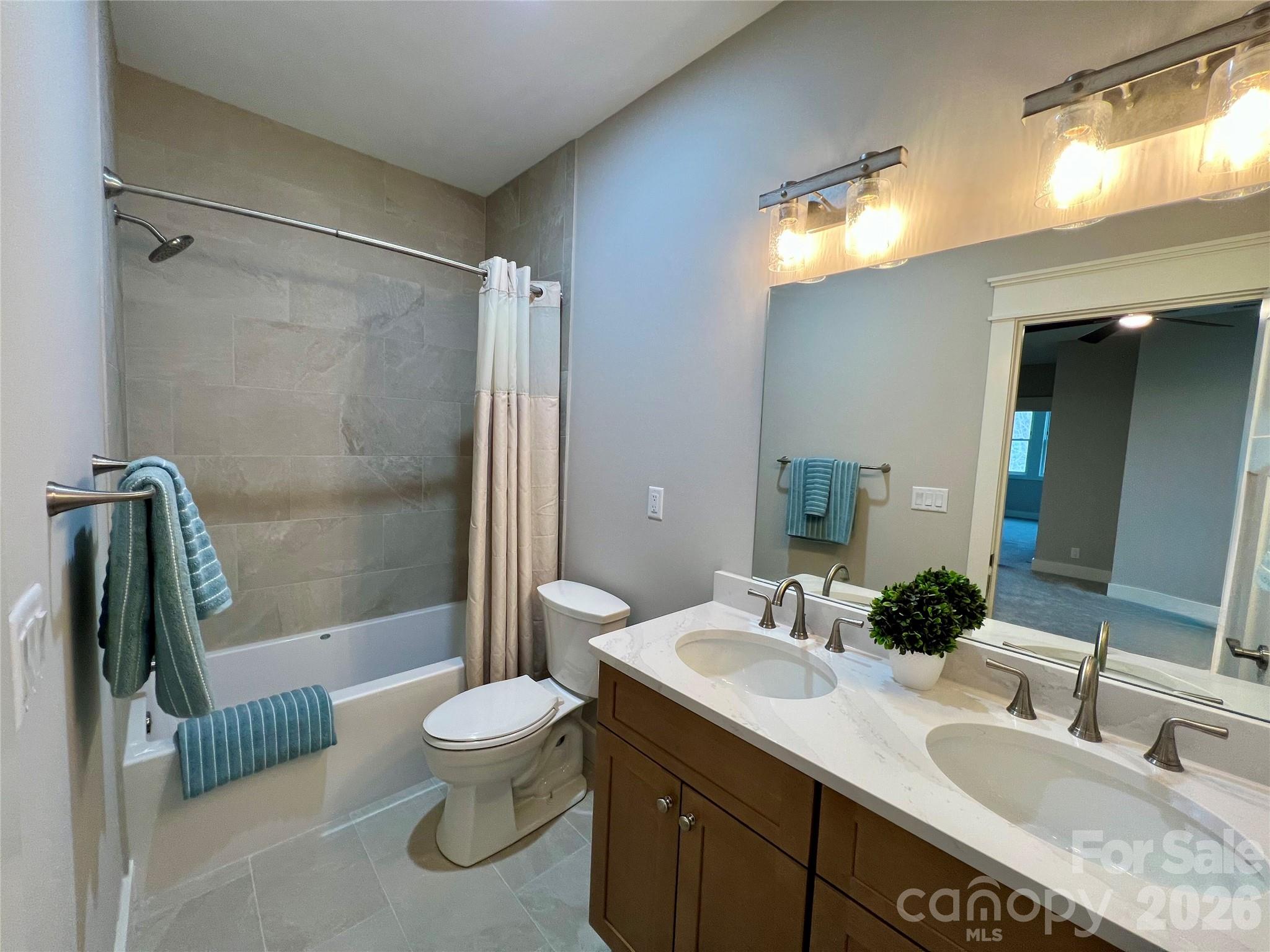 105 Chimney Chase Trail — Hendersonville