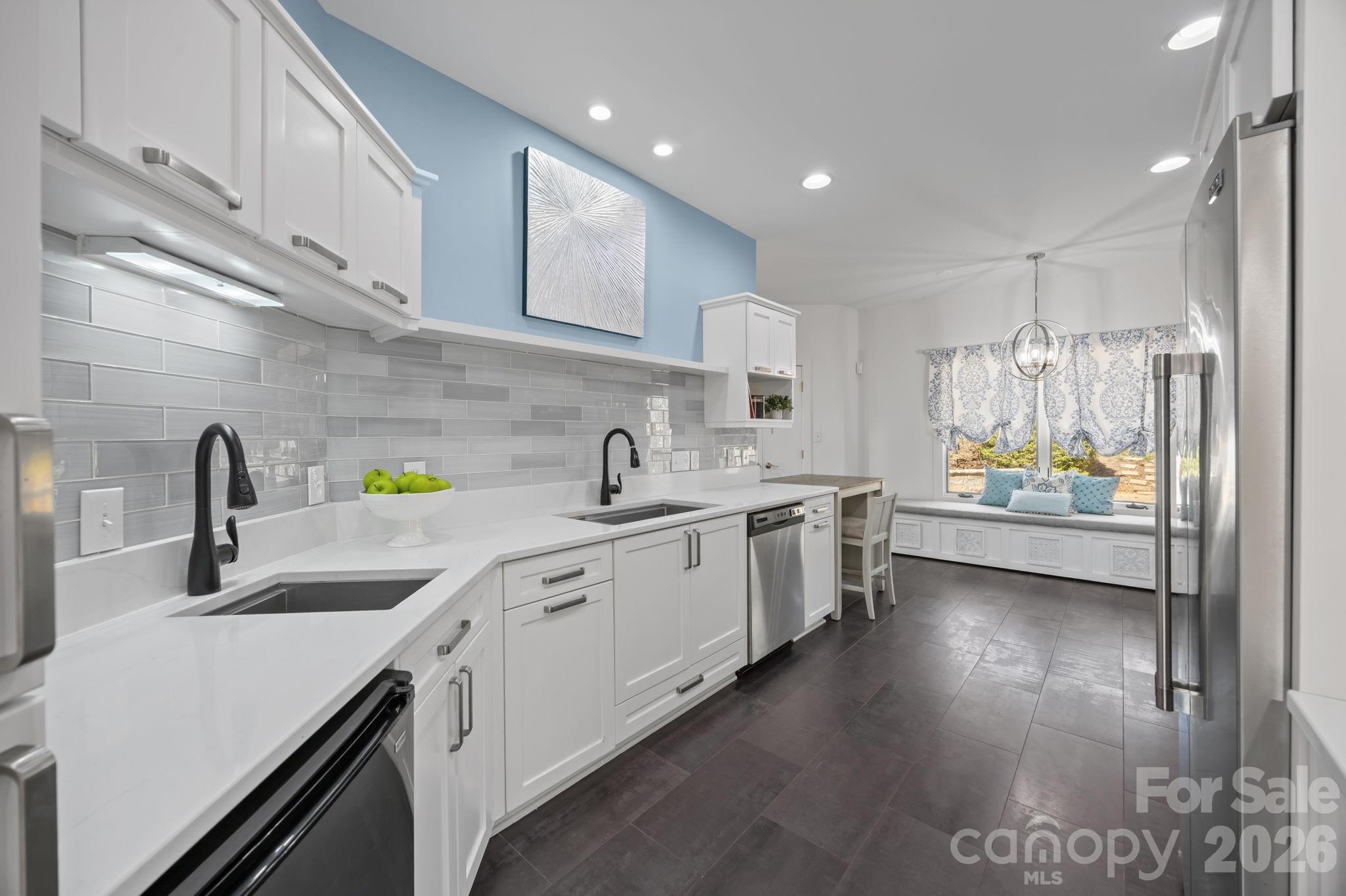 184 High Lake Drive — Statesville