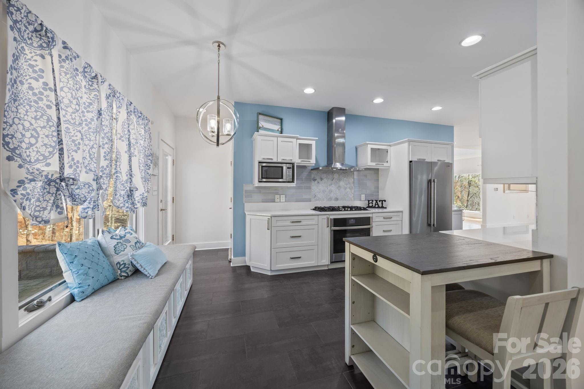 184 High Lake Drive — Statesville