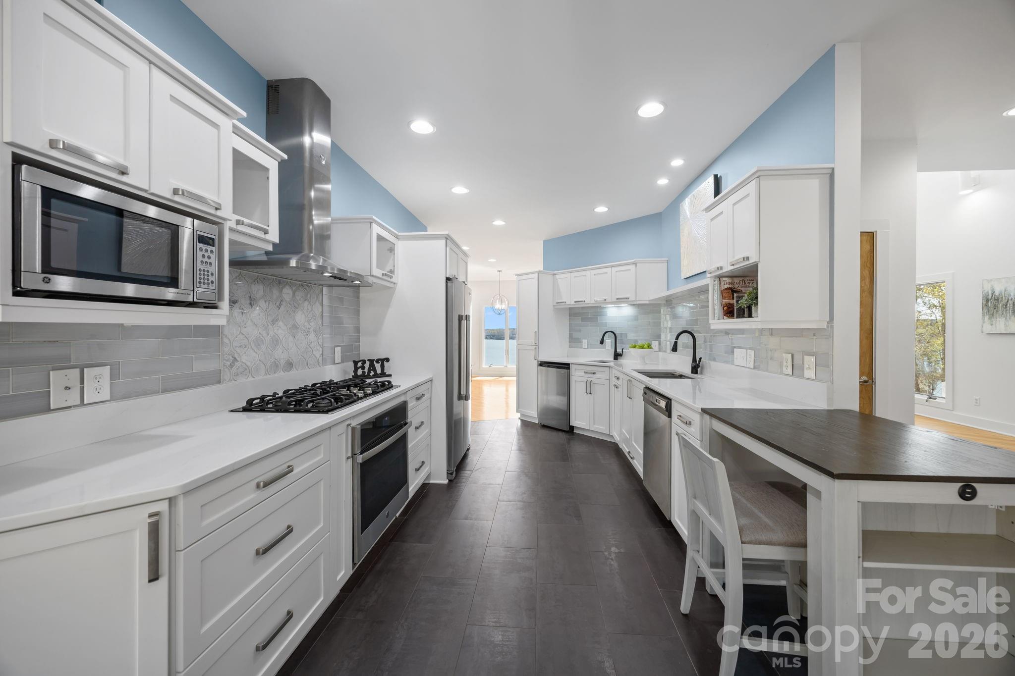 184 High Lake Drive — Statesville