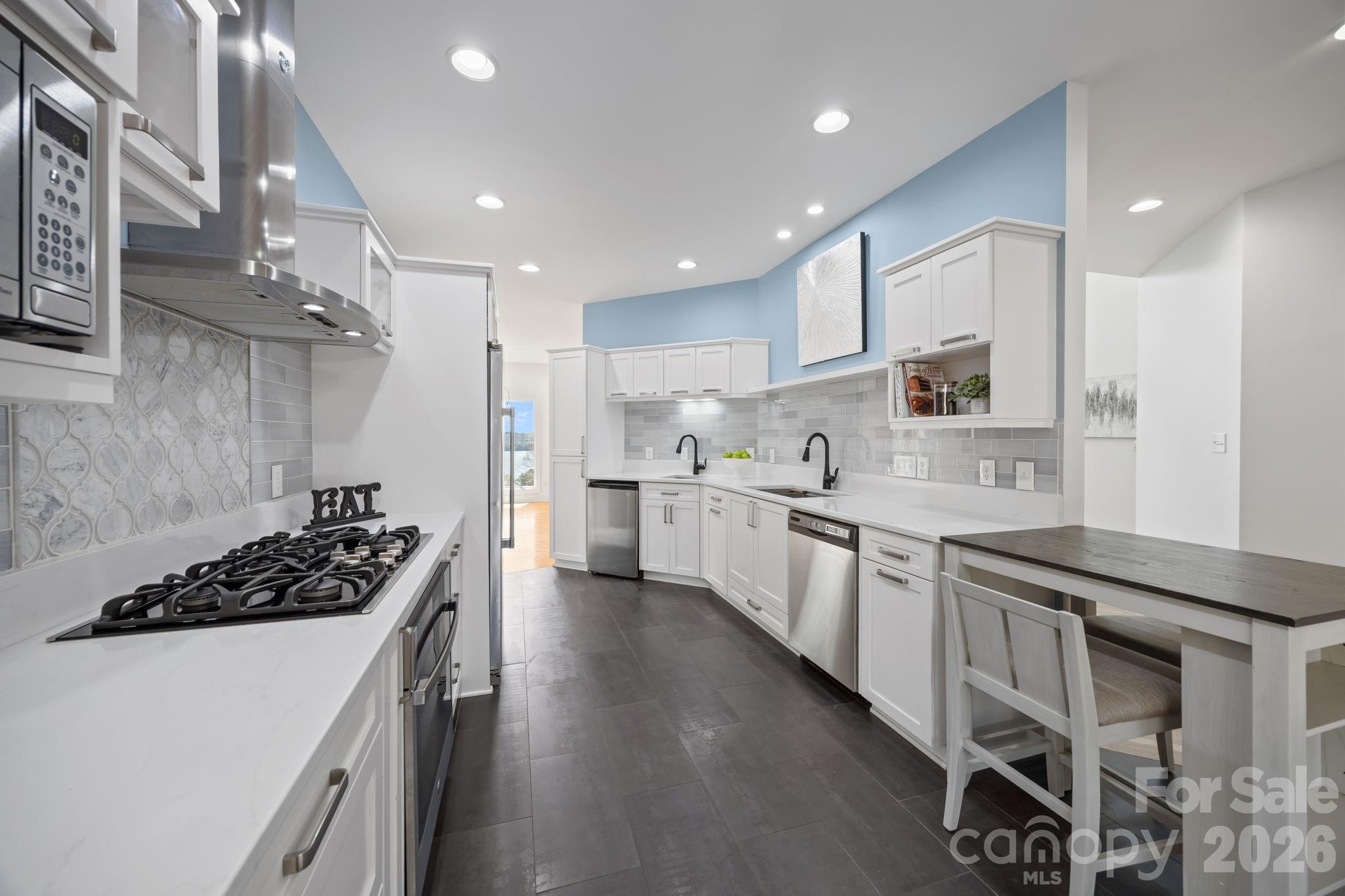 184 High Lake Drive — Statesville