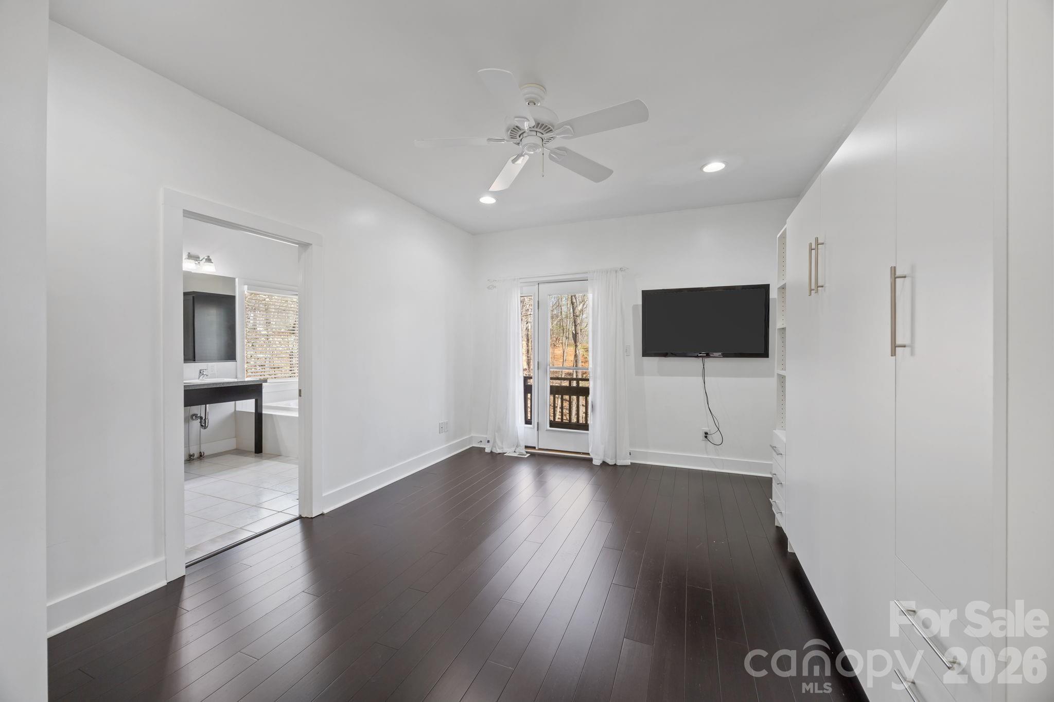 184 High Lake Drive — Statesville