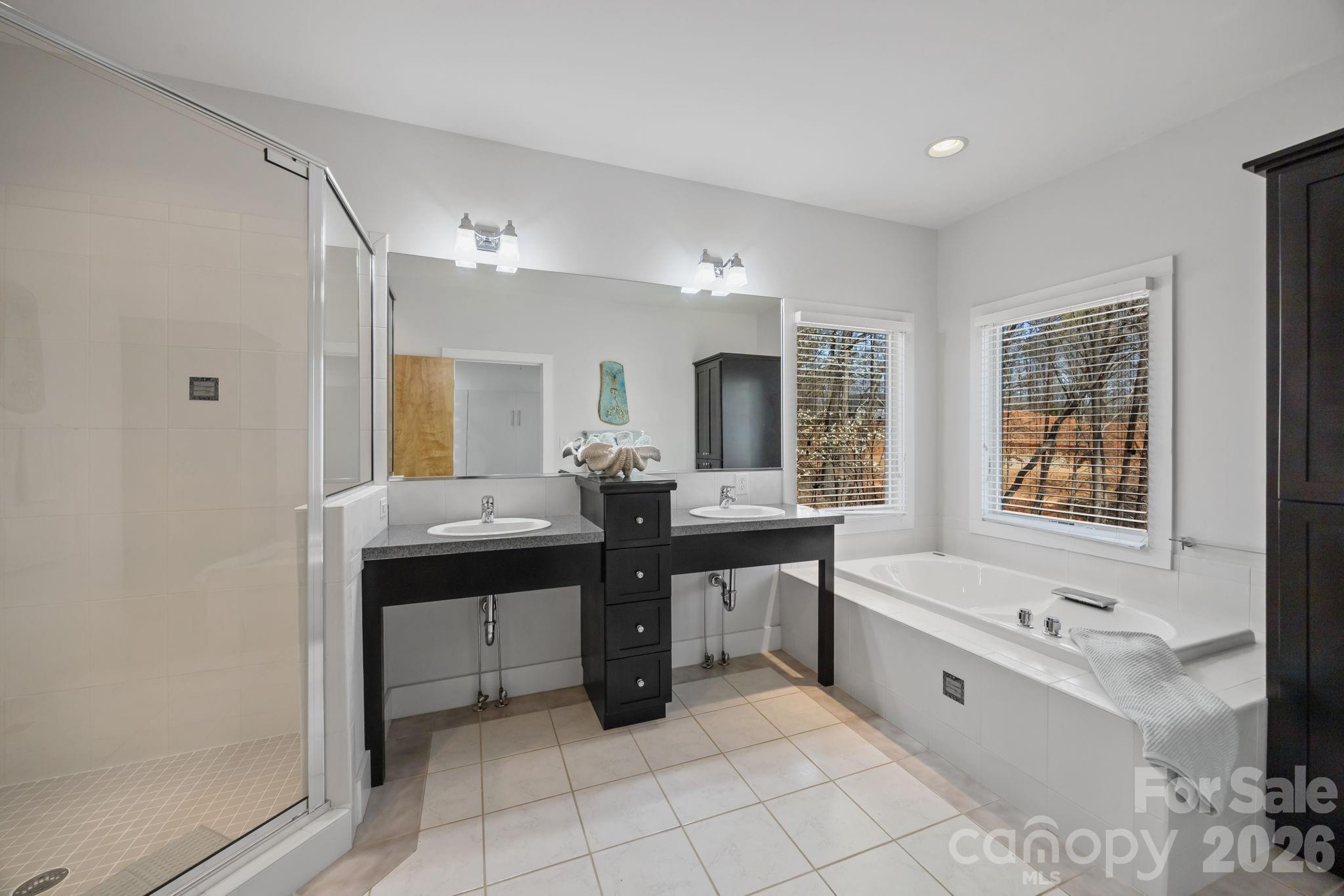 184 High Lake Drive — Statesville