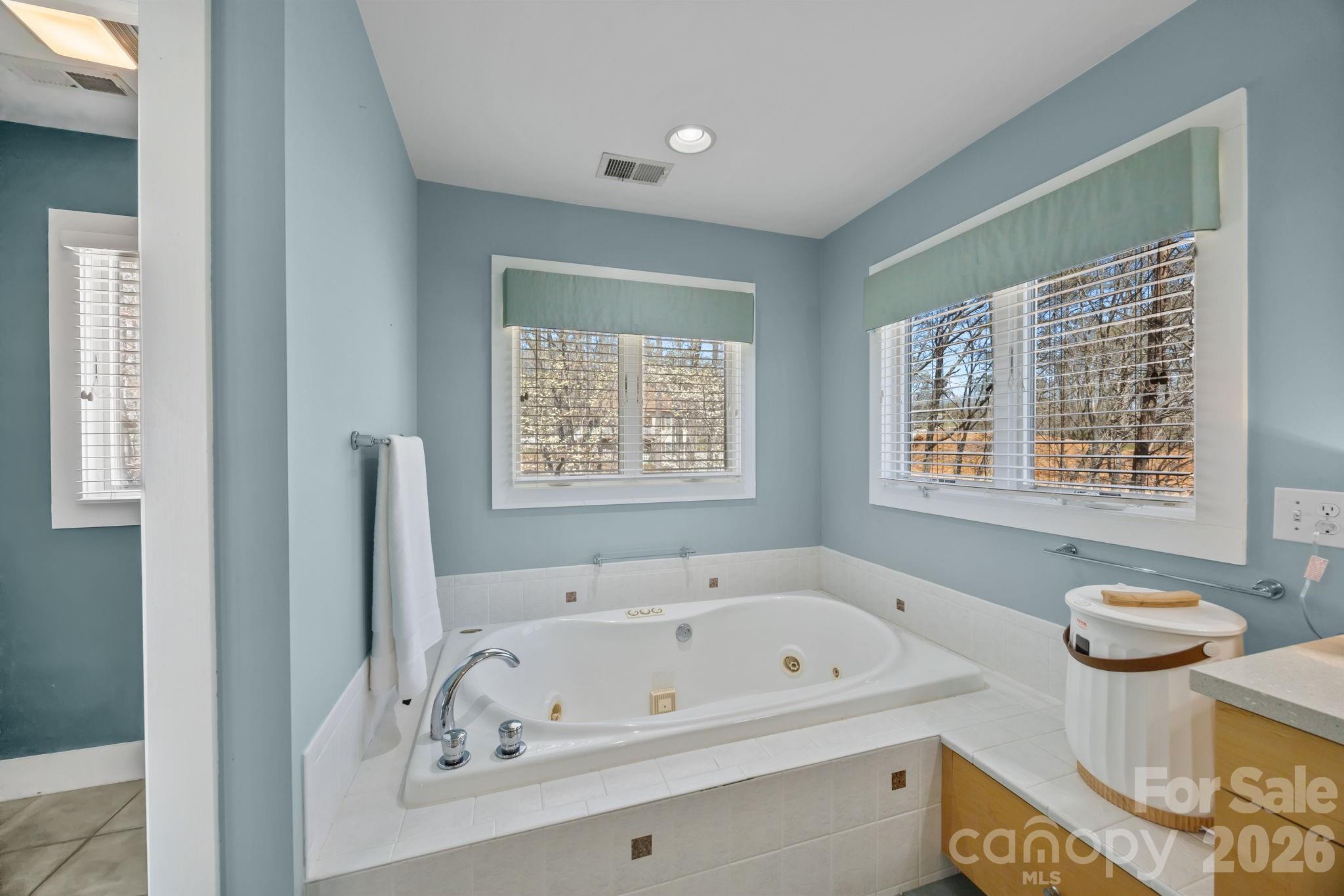 184 High Lake Drive — Statesville