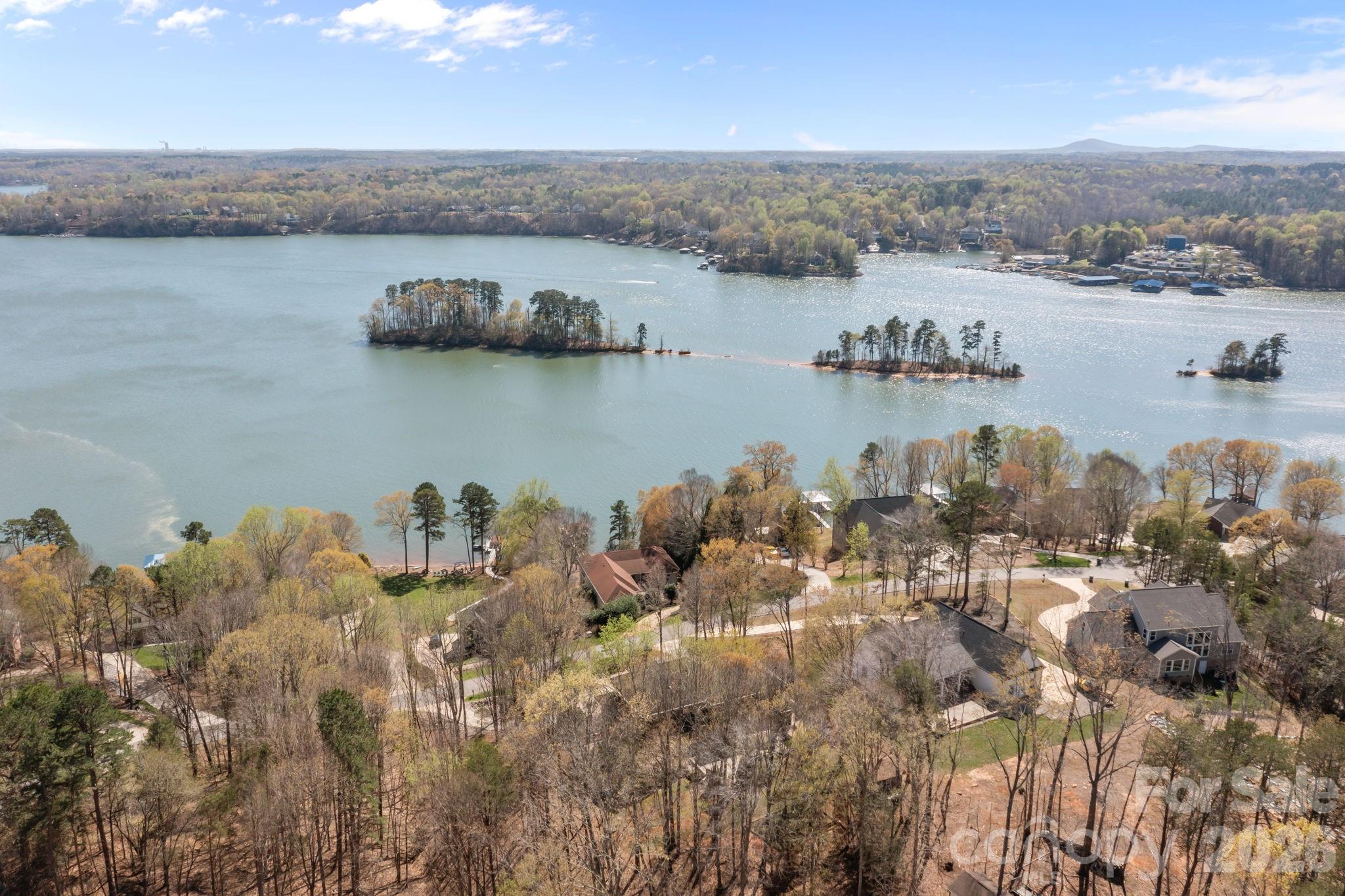 184 High Lake Drive — Statesville