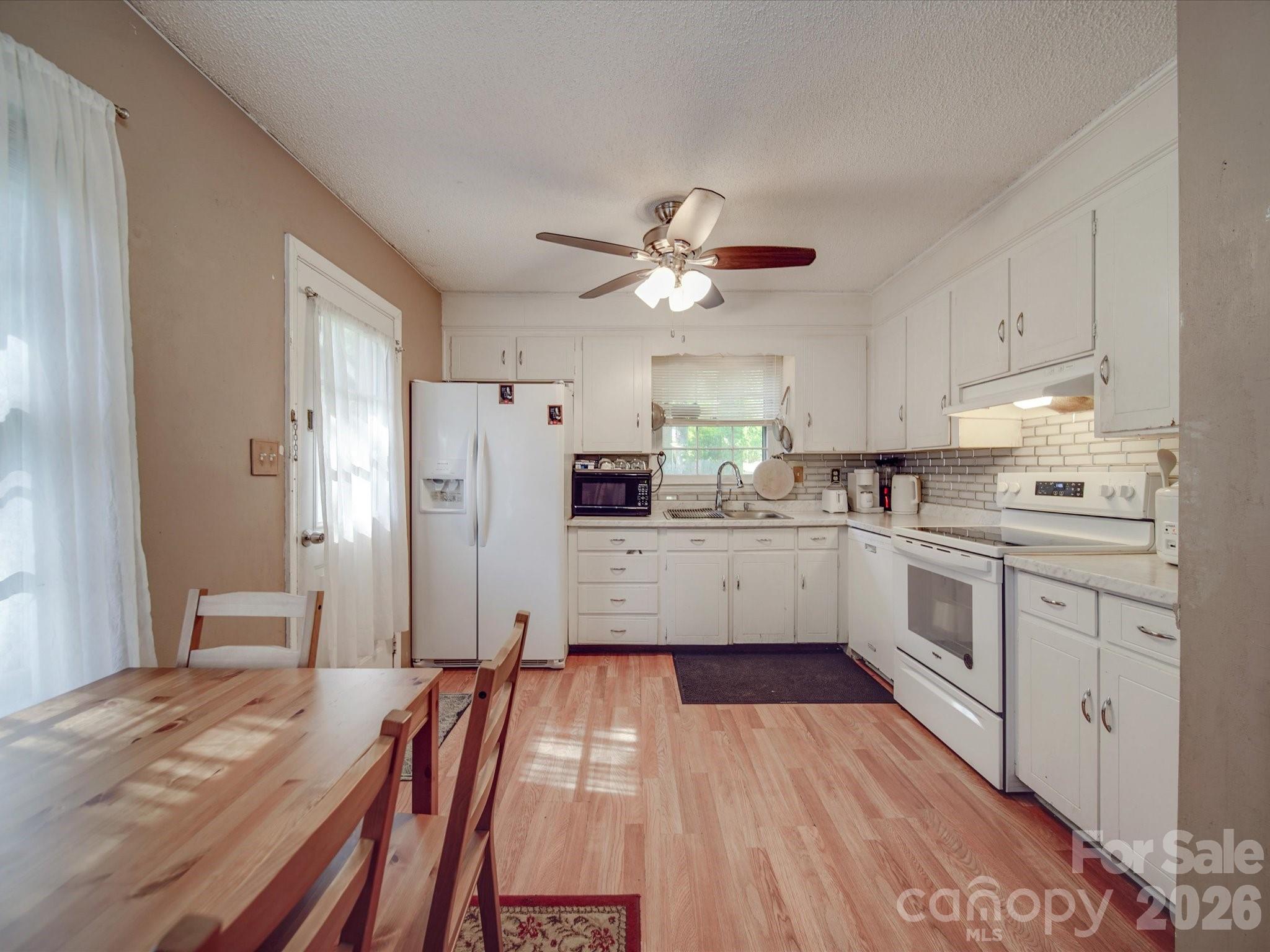 6820 Elm Forest Drive — Charlotte