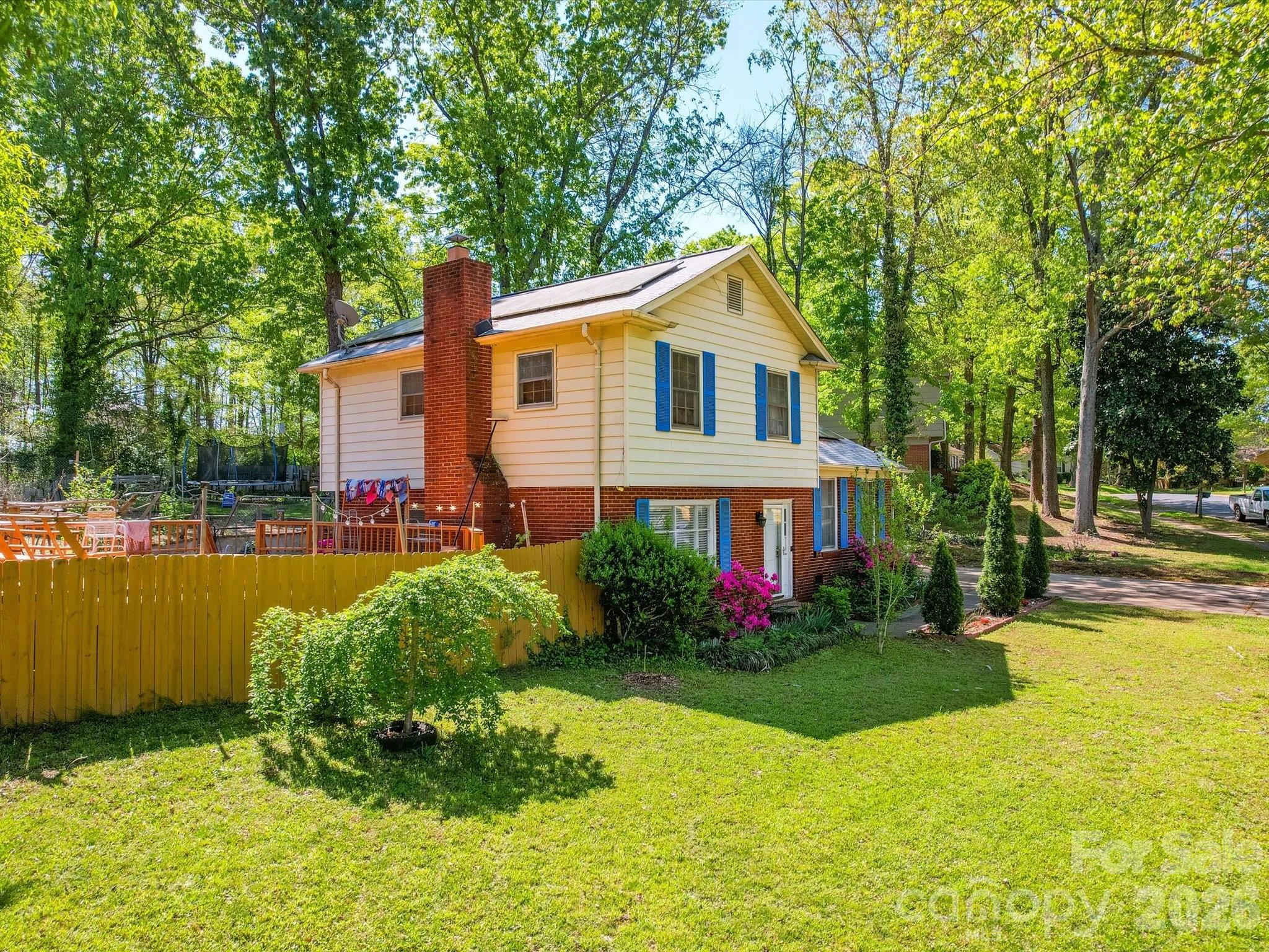 6820 Elm Forest Drive — Charlotte