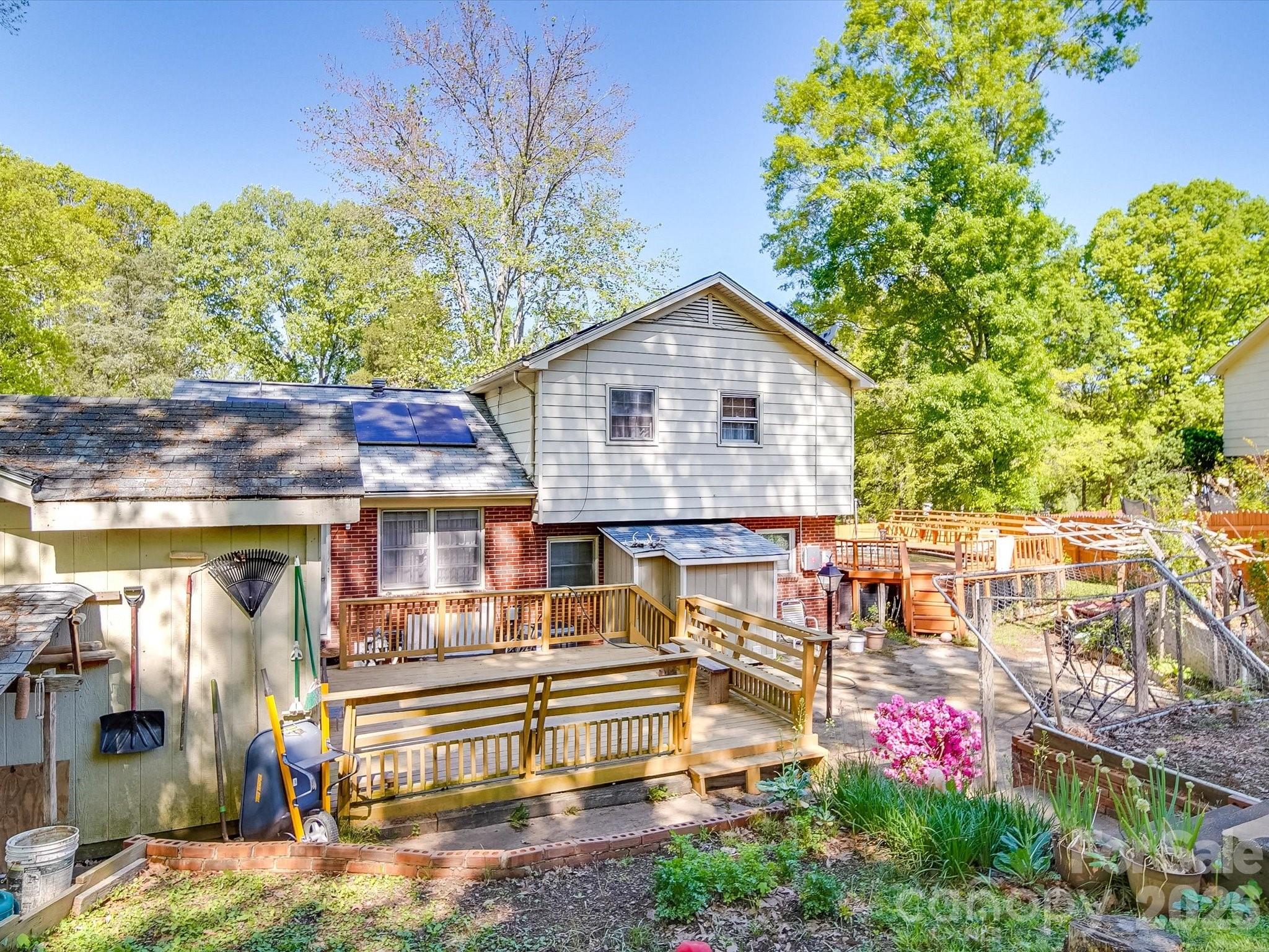 6820 Elm Forest Drive — Charlotte