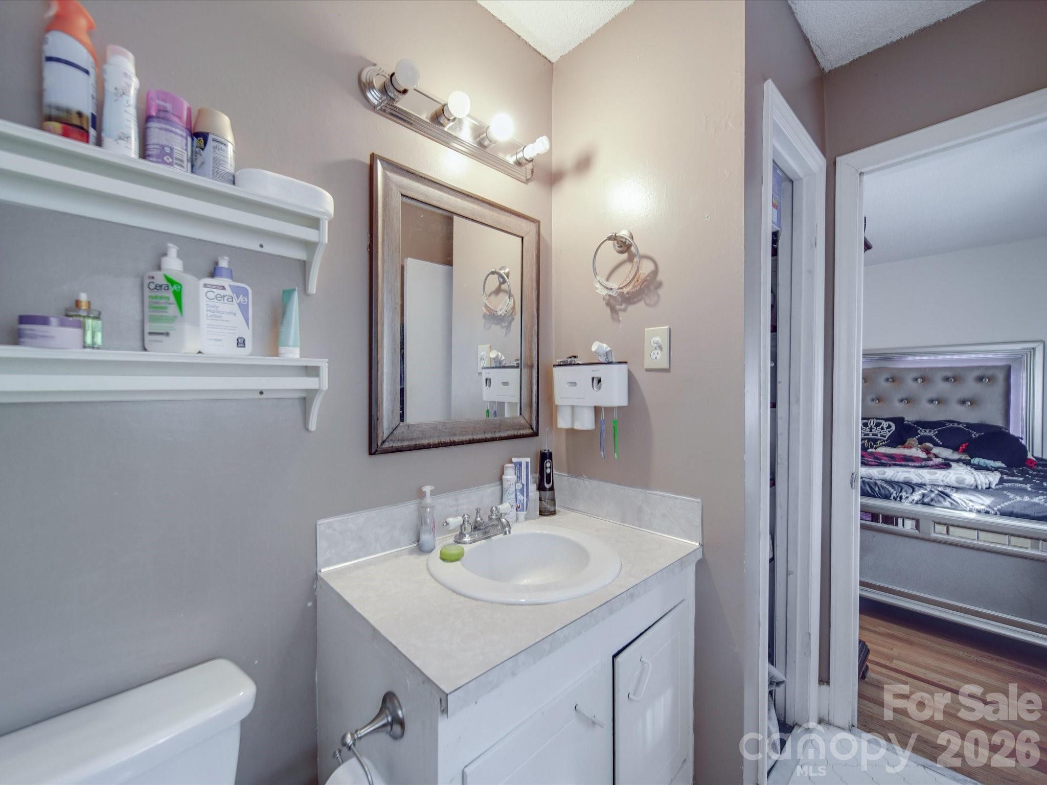 6820 Elm Forest Drive — Charlotte