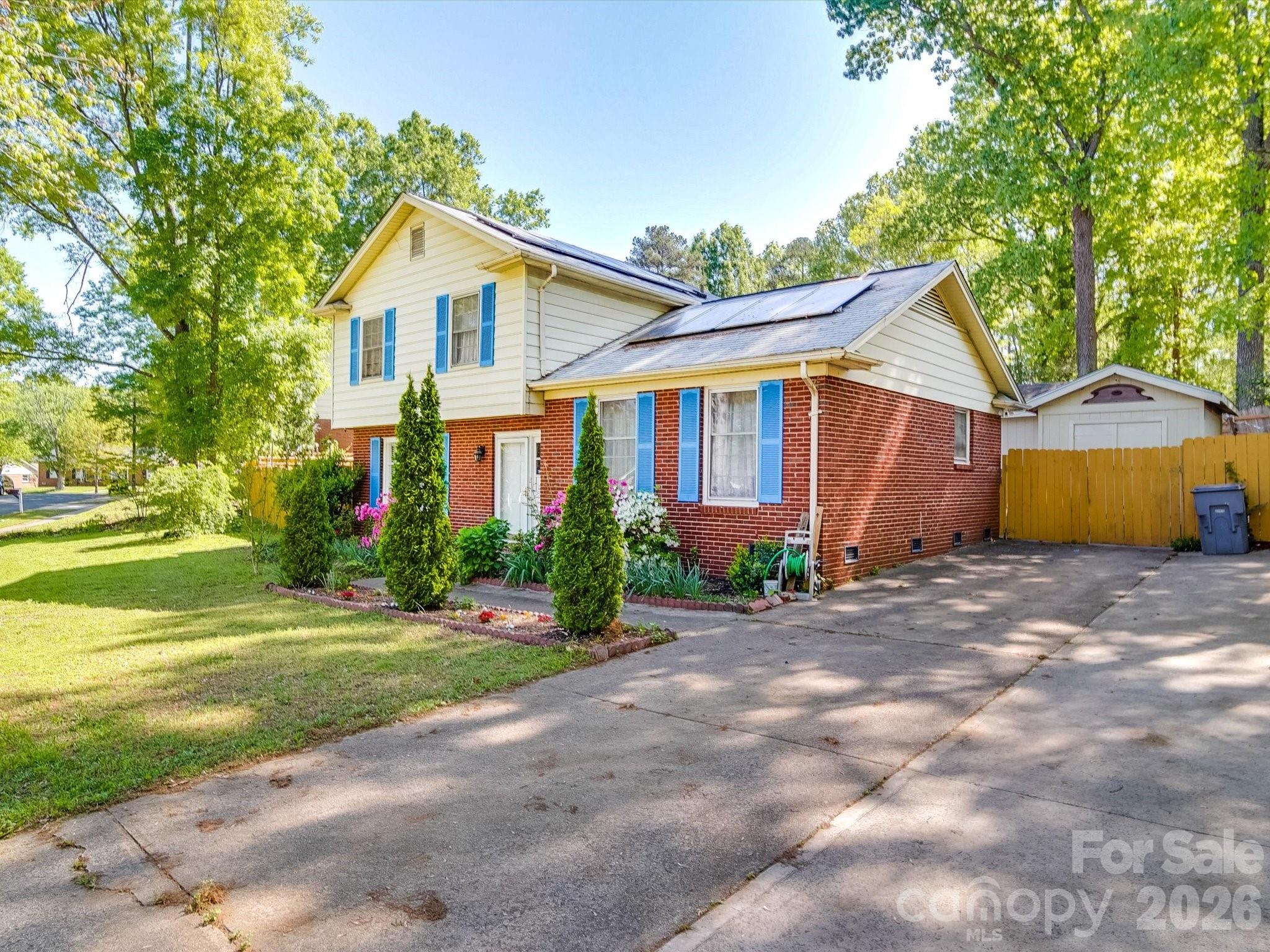6820 Elm Forest Drive — Charlotte