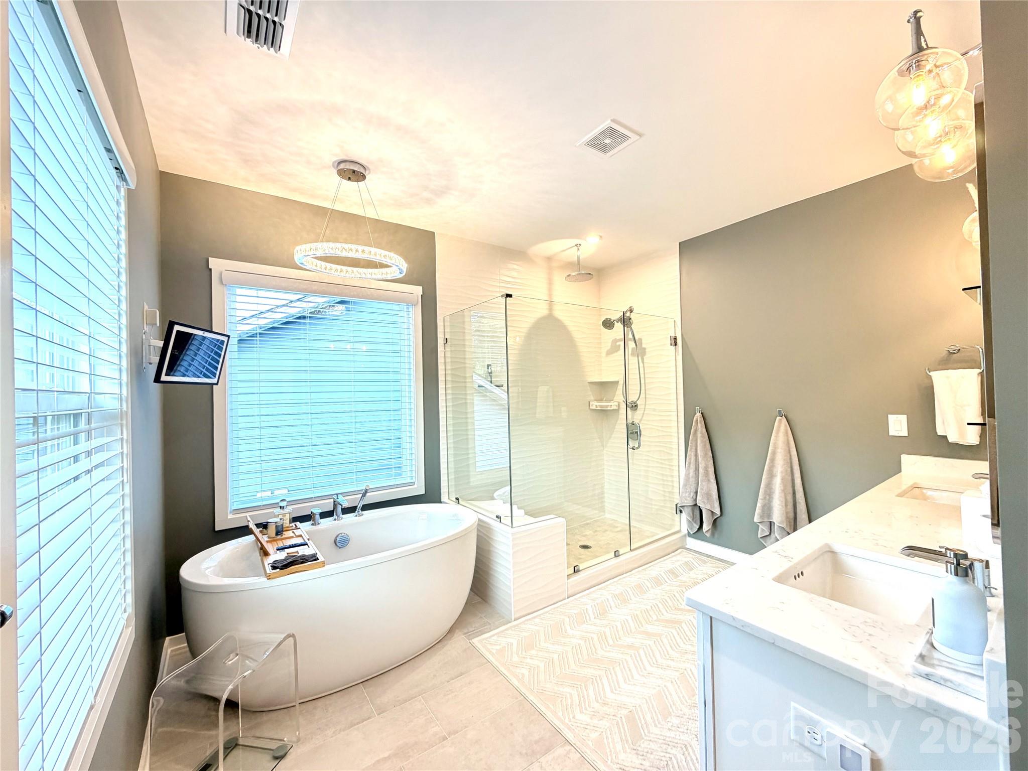 5212 Glenwalk Drive — Charlotte
