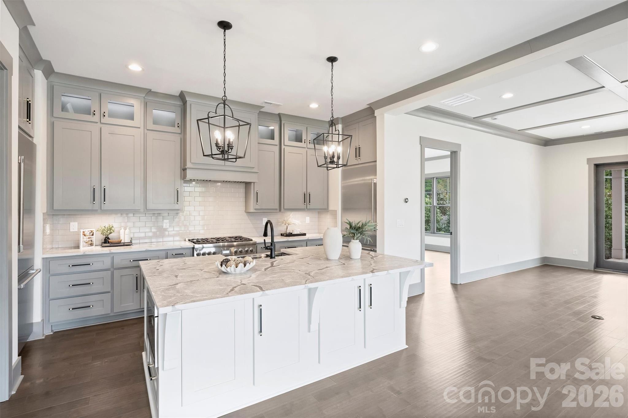 8159 Fairview Road — Charlotte