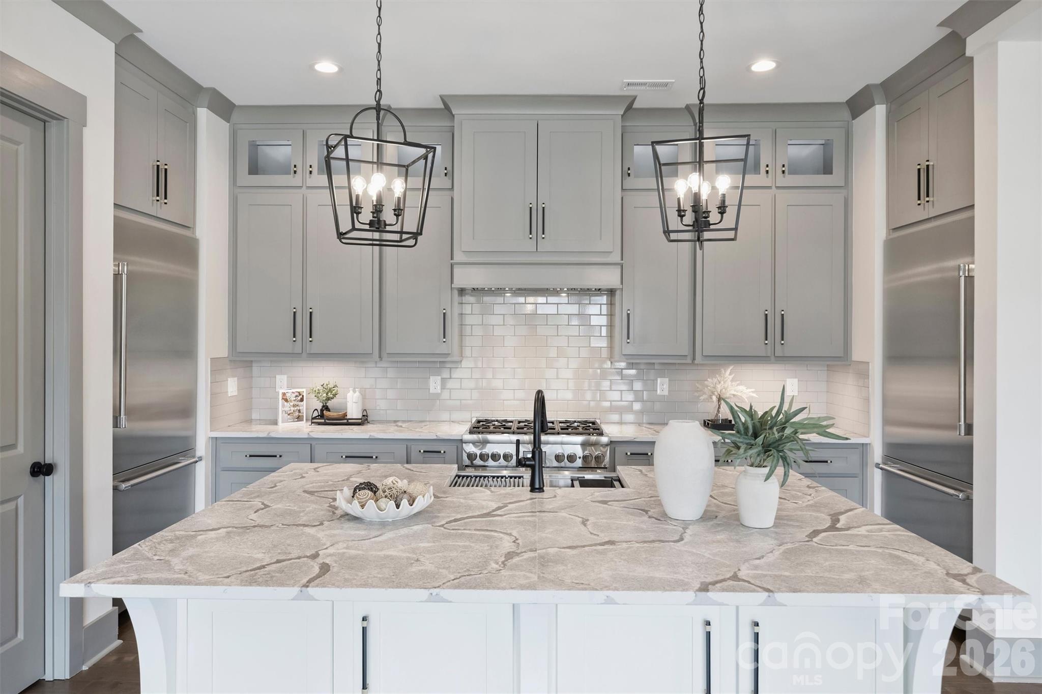 8159 Fairview Road — Charlotte