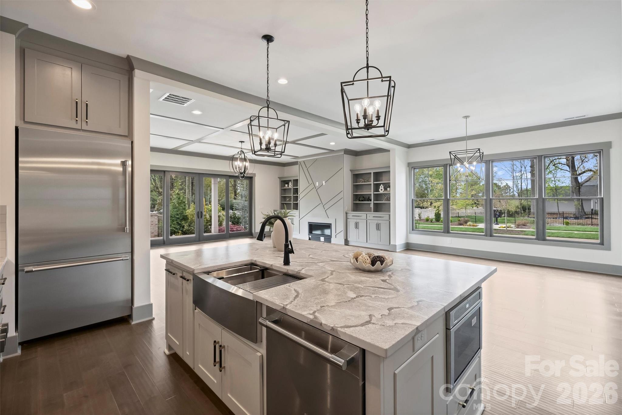 8159 Fairview Road — Charlotte