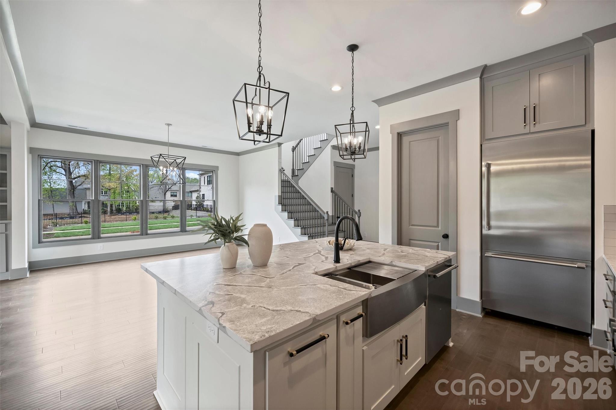 8159 Fairview Road — Charlotte