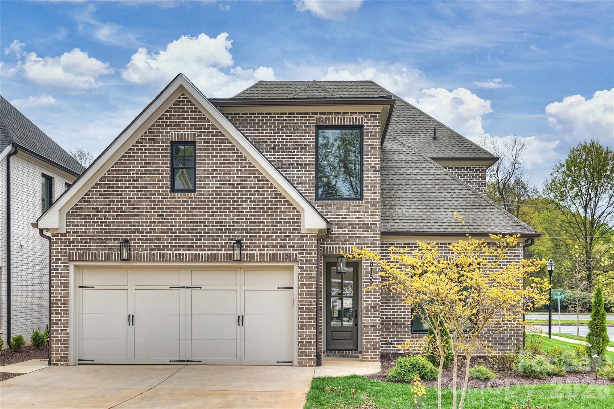 8159 Fairview Road — Charlotte