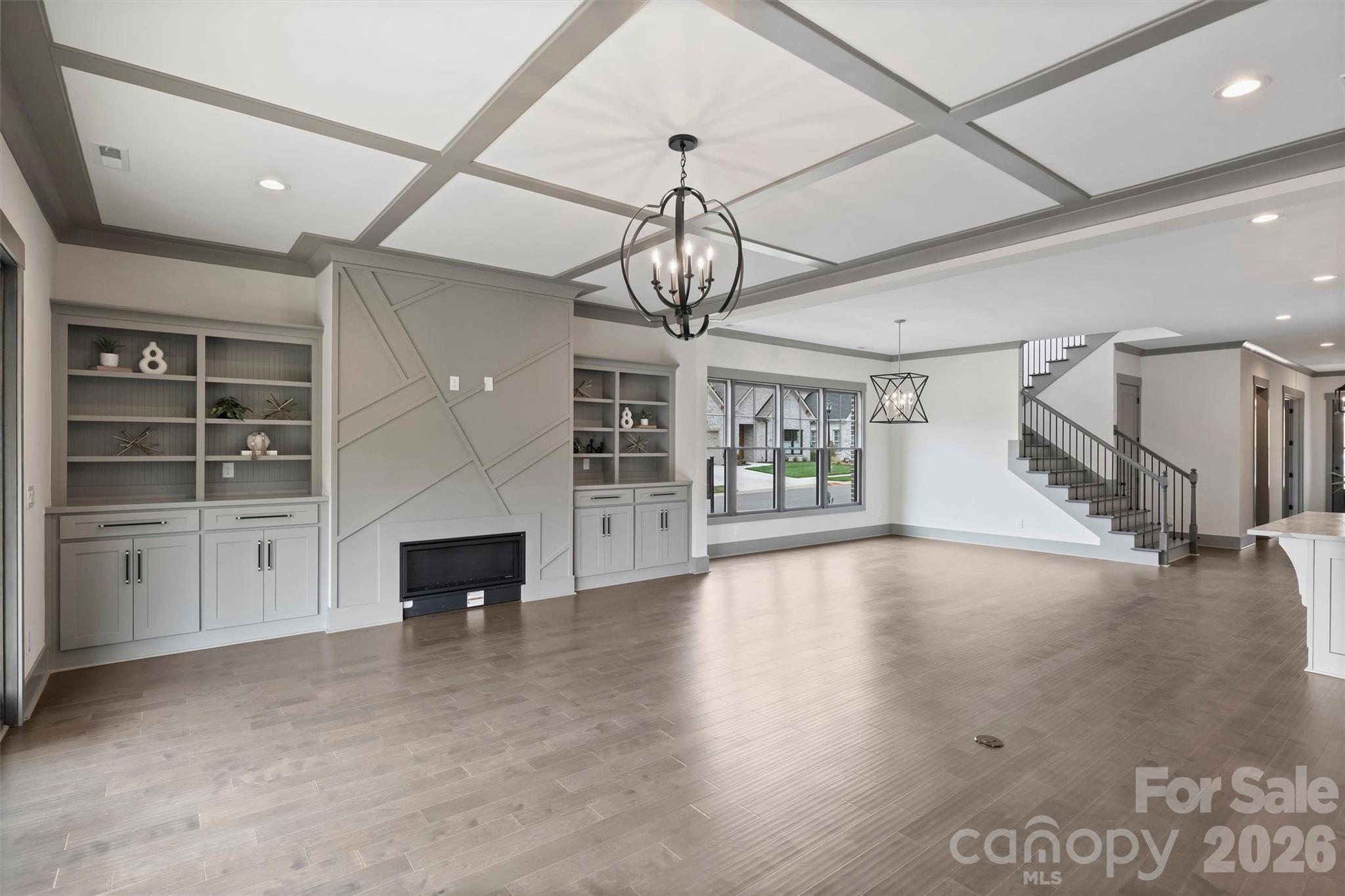 8159 Fairview Road — Charlotte