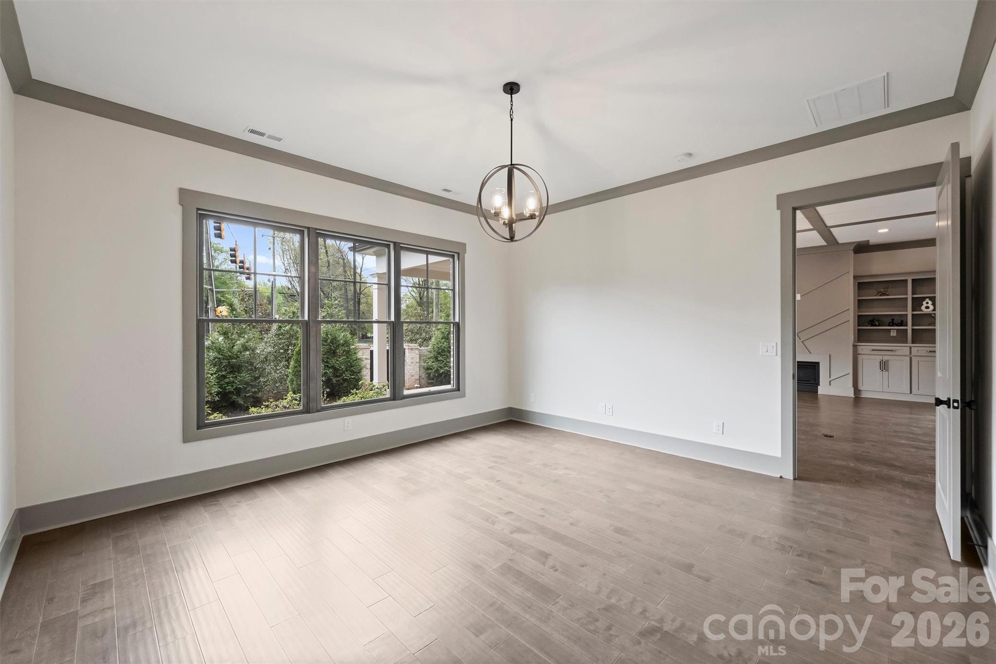 8159 Fairview Road — Charlotte