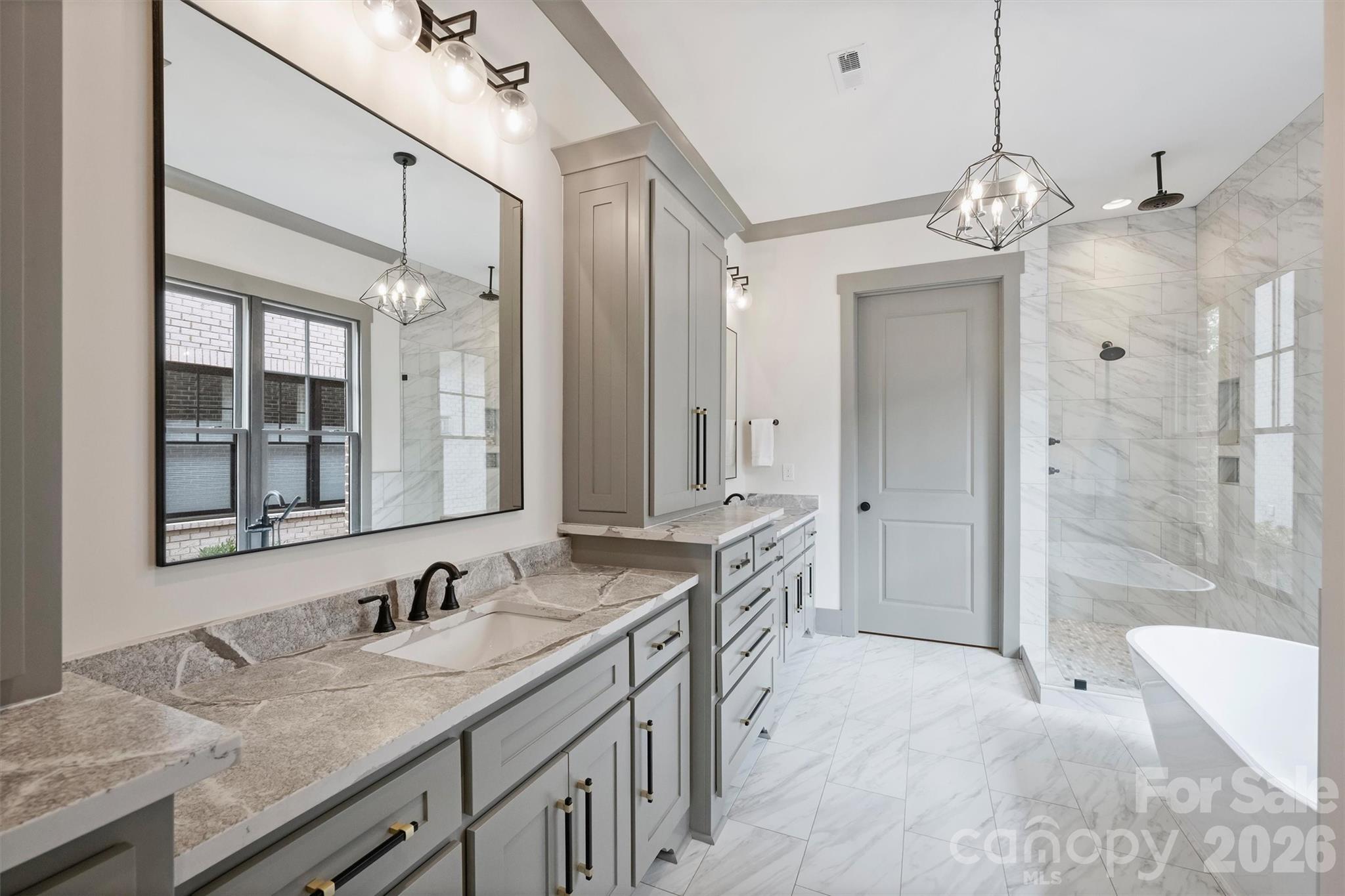 8159 Fairview Road — Charlotte