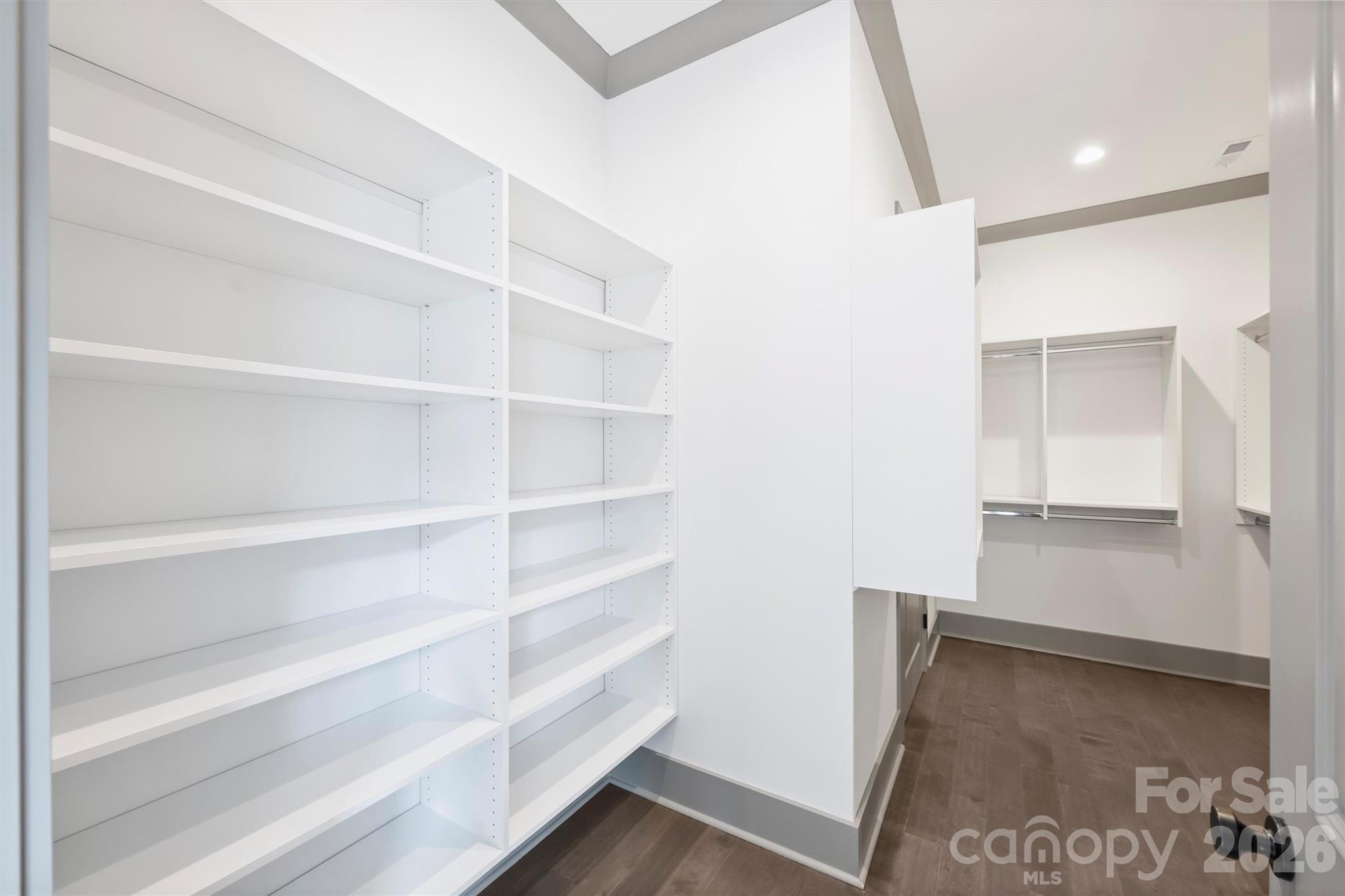 8159 Fairview Road — Charlotte