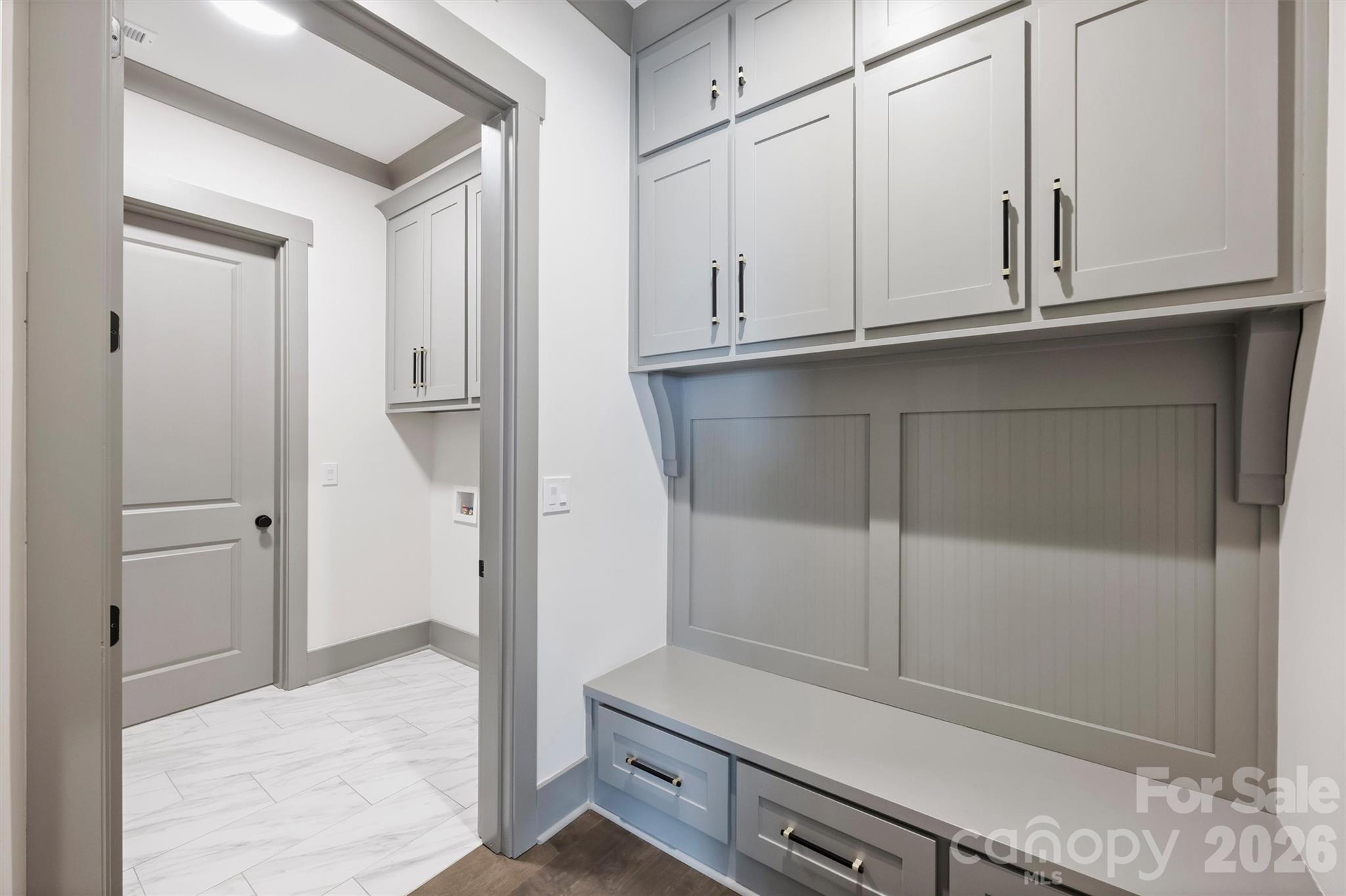 8159 Fairview Road — Charlotte