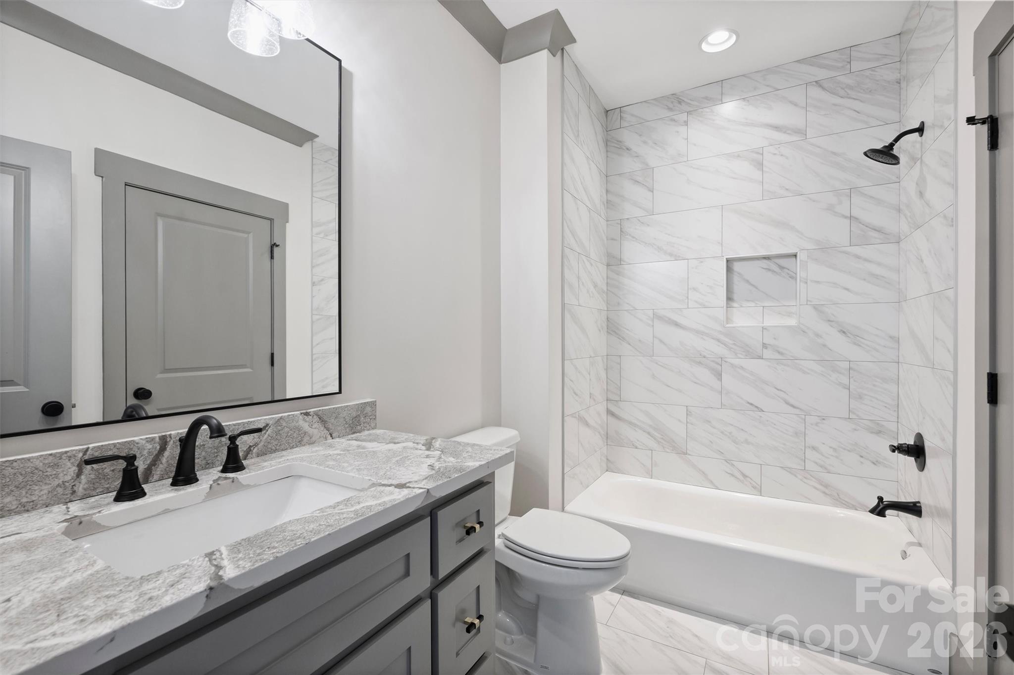 8159 Fairview Road — Charlotte