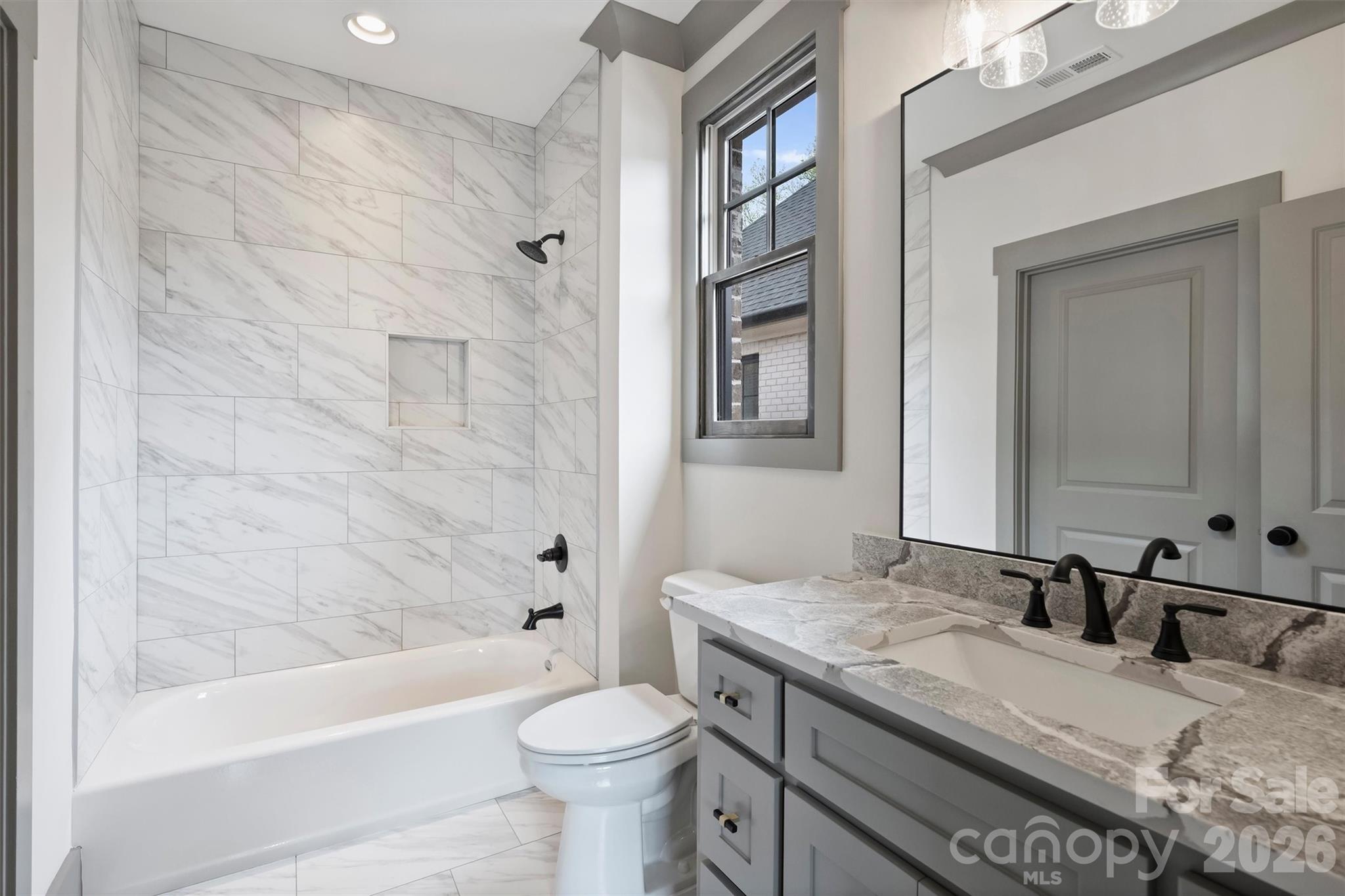 8159 Fairview Road — Charlotte