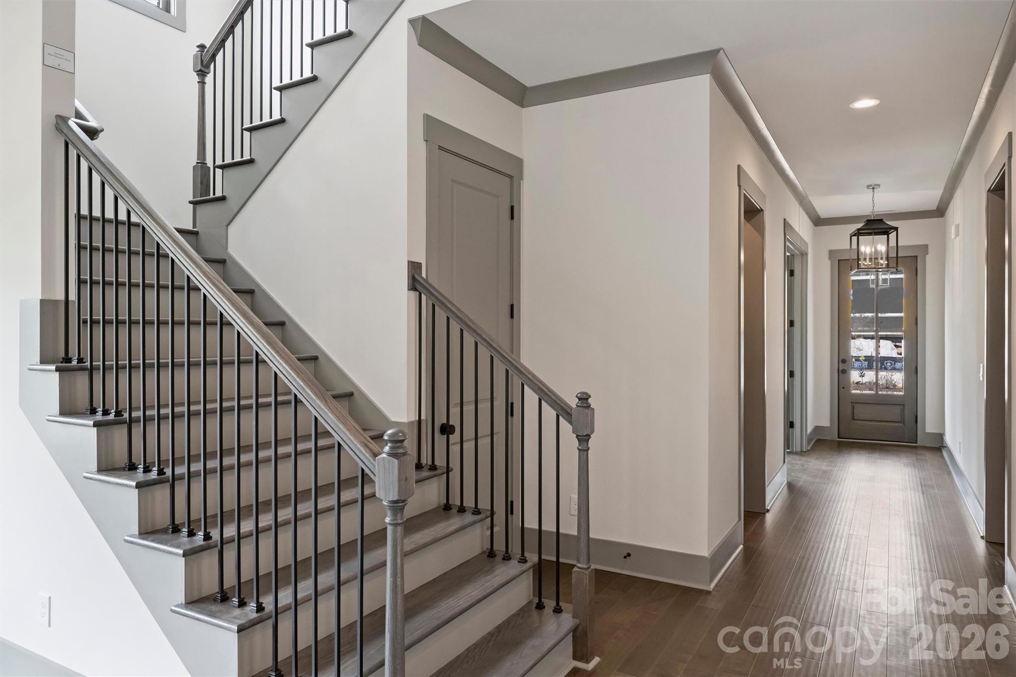 8159 Fairview Road — Charlotte
