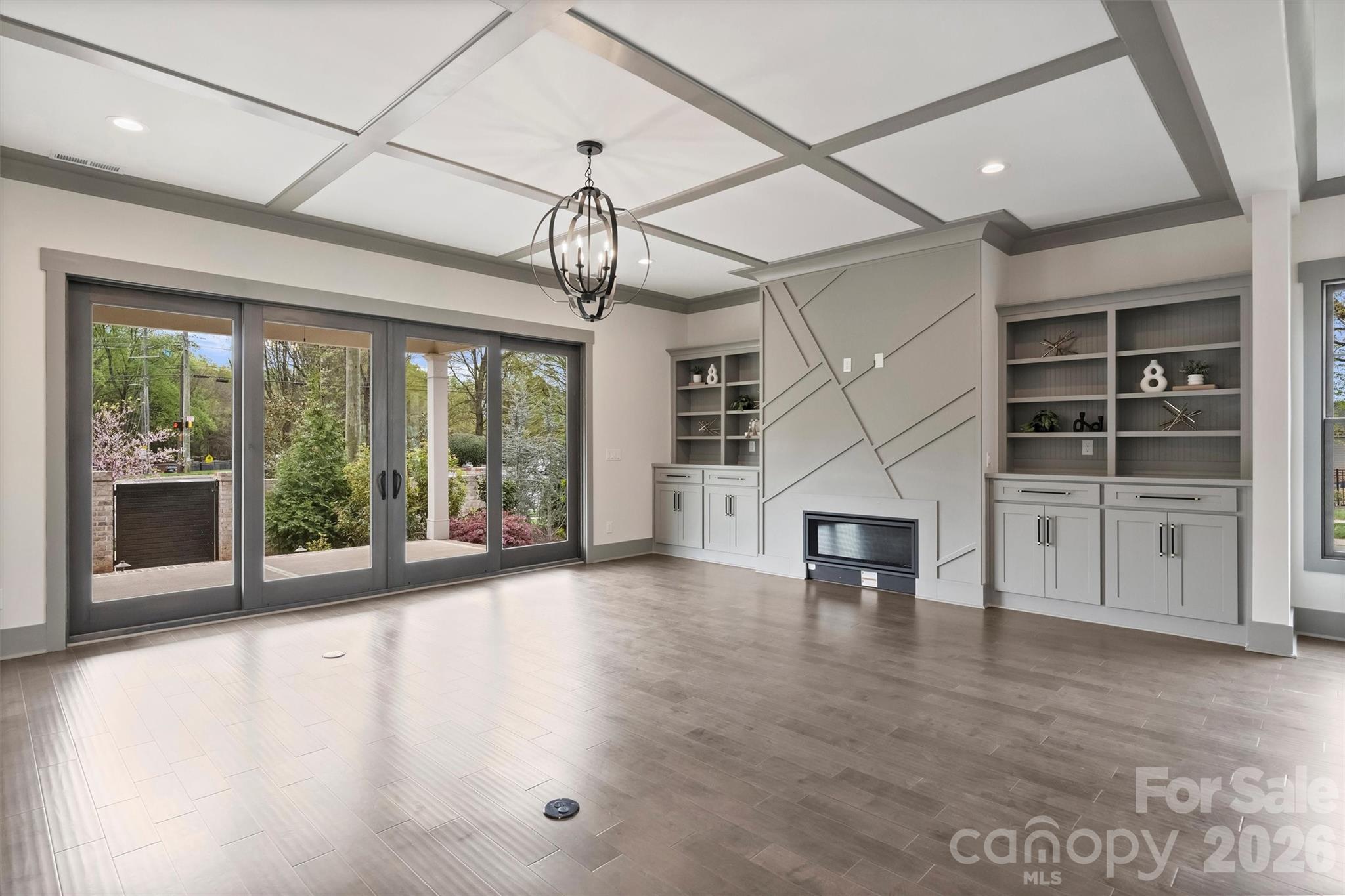 8159 Fairview Road — Charlotte