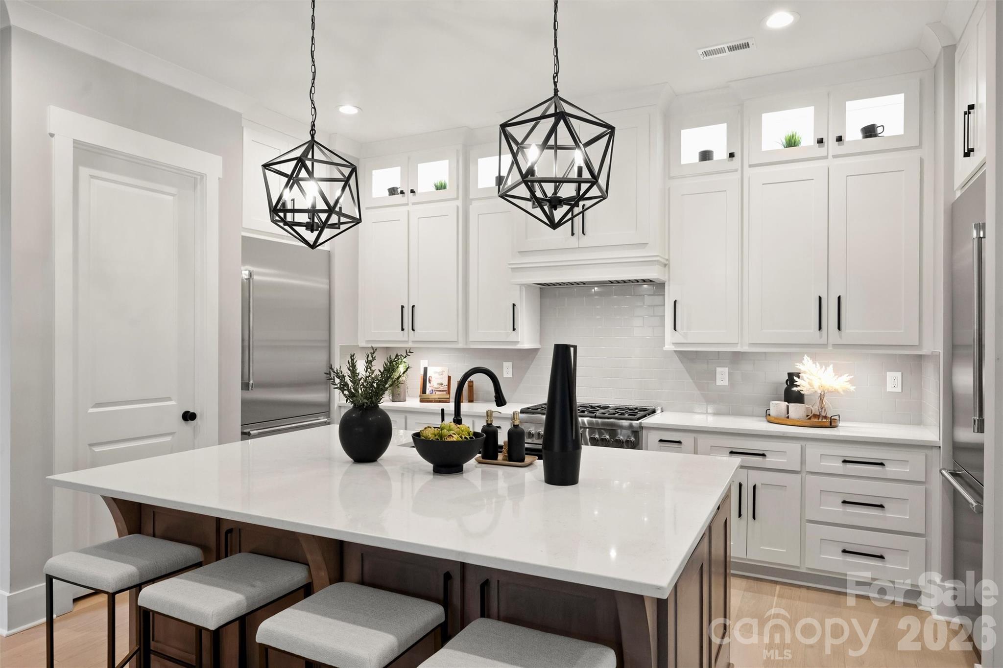 8163 Fairview Road — Charlotte