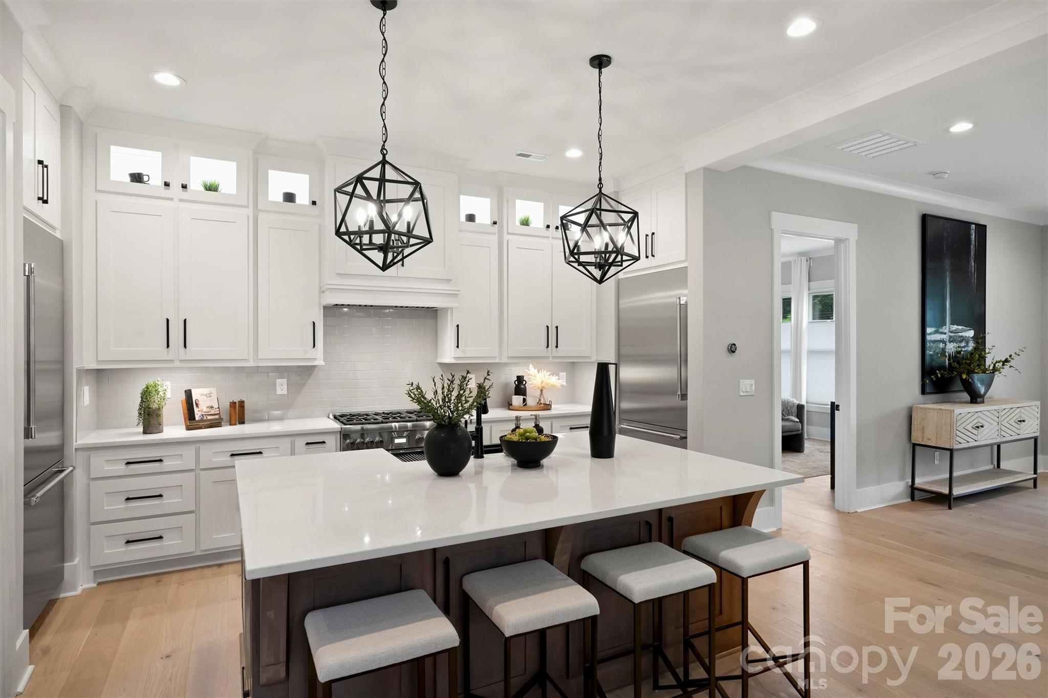 8163 Fairview Road — Charlotte