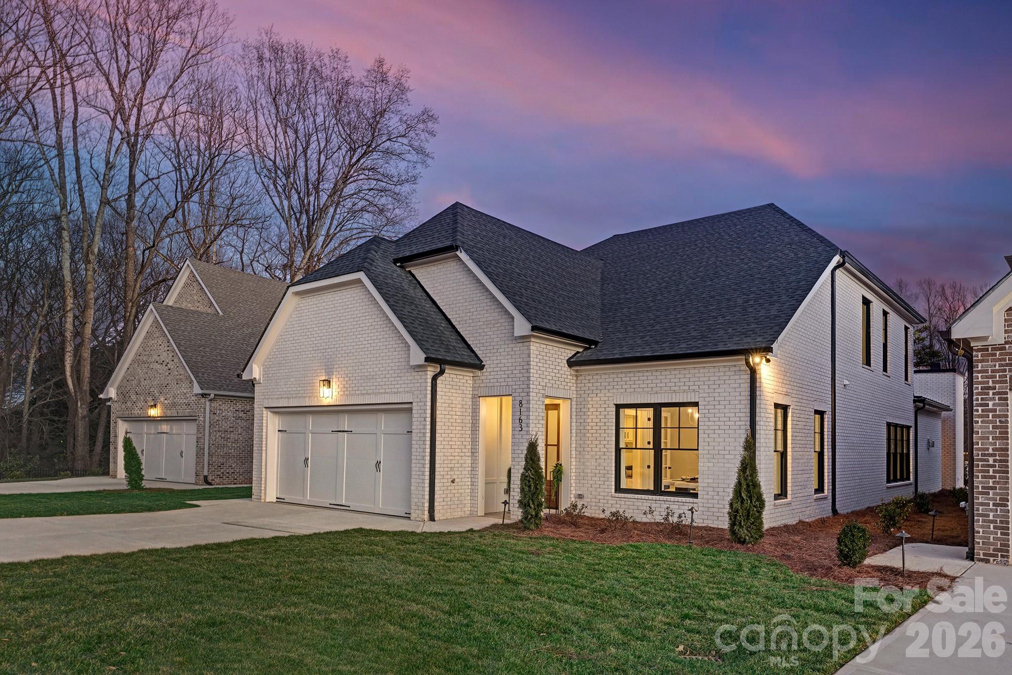 8163 Fairview Road — Charlotte