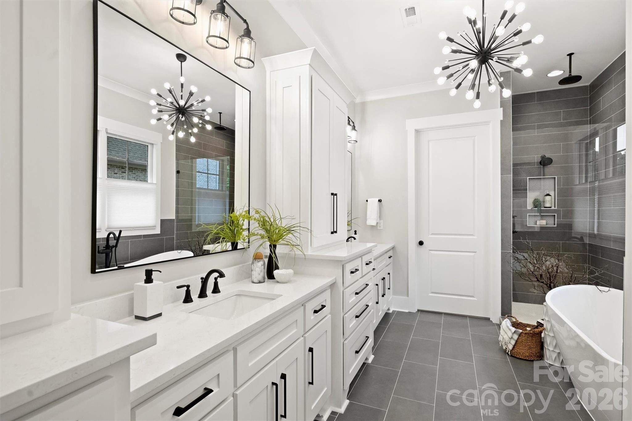 8163 Fairview Road — Charlotte