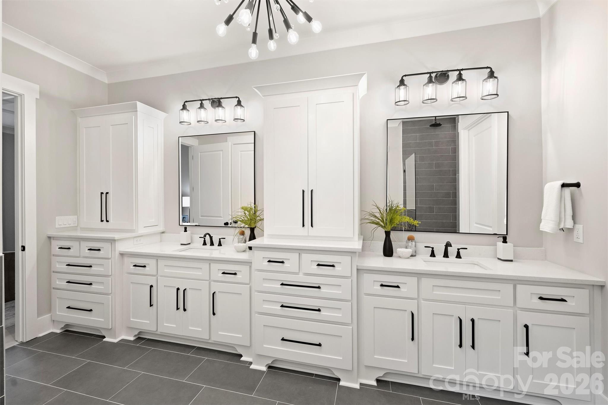 8163 Fairview Road — Charlotte