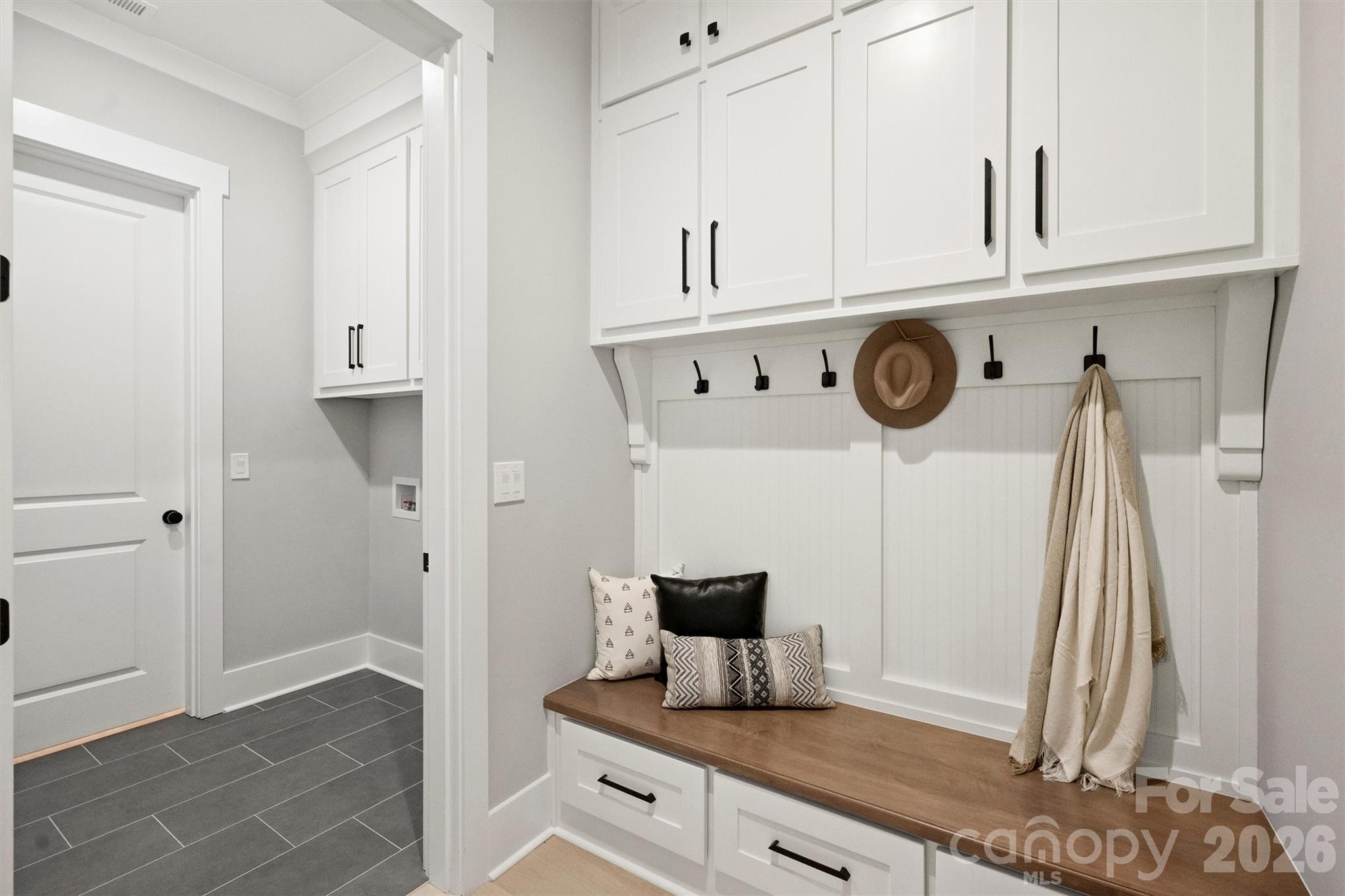 8163 Fairview Road — Charlotte